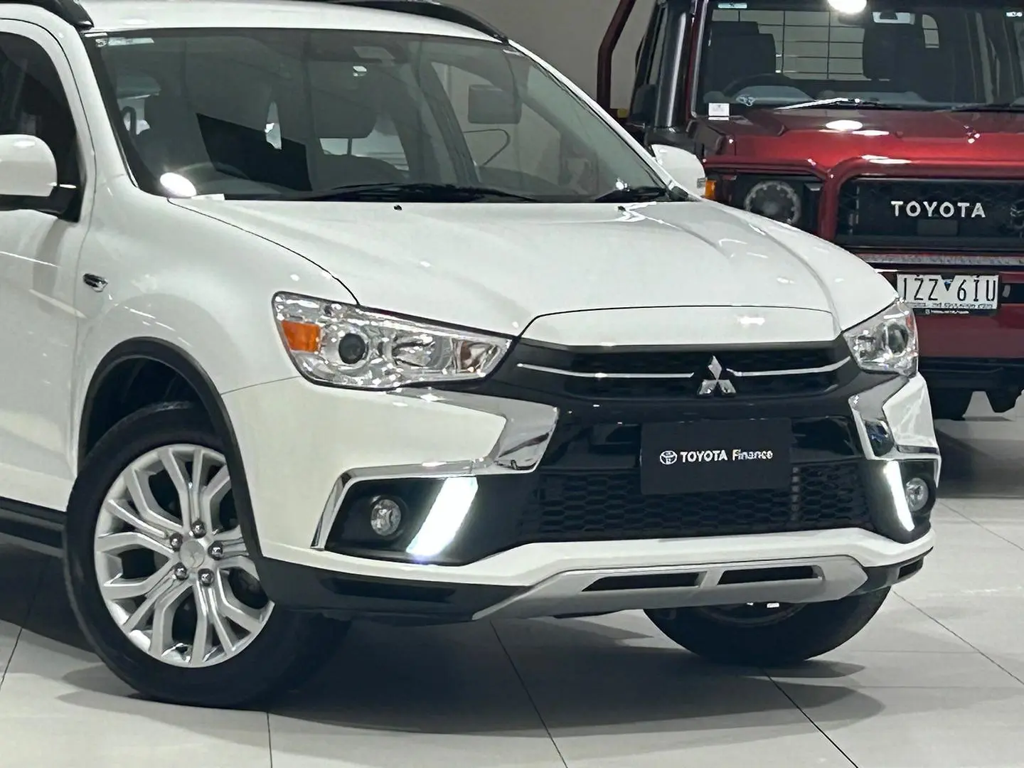 2019 Mitsubishi Asx Gallery Image 3