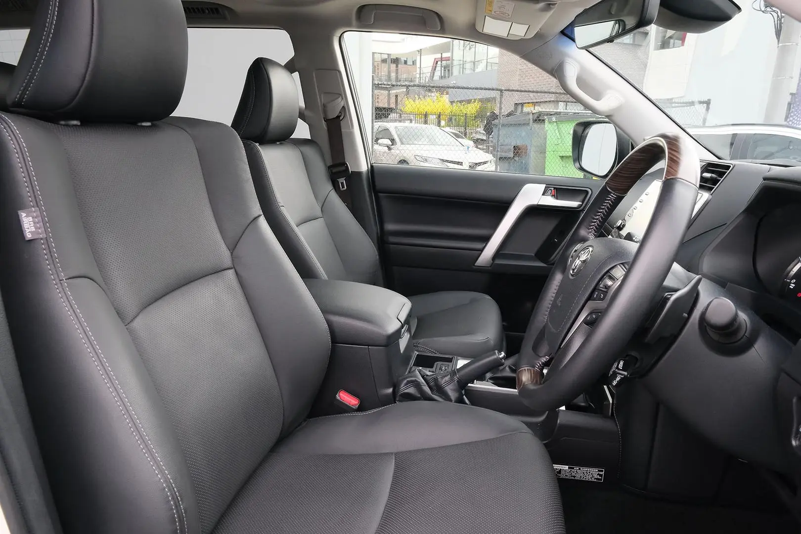 2023 Toyota Landcruiser Prado Gallery Image 21