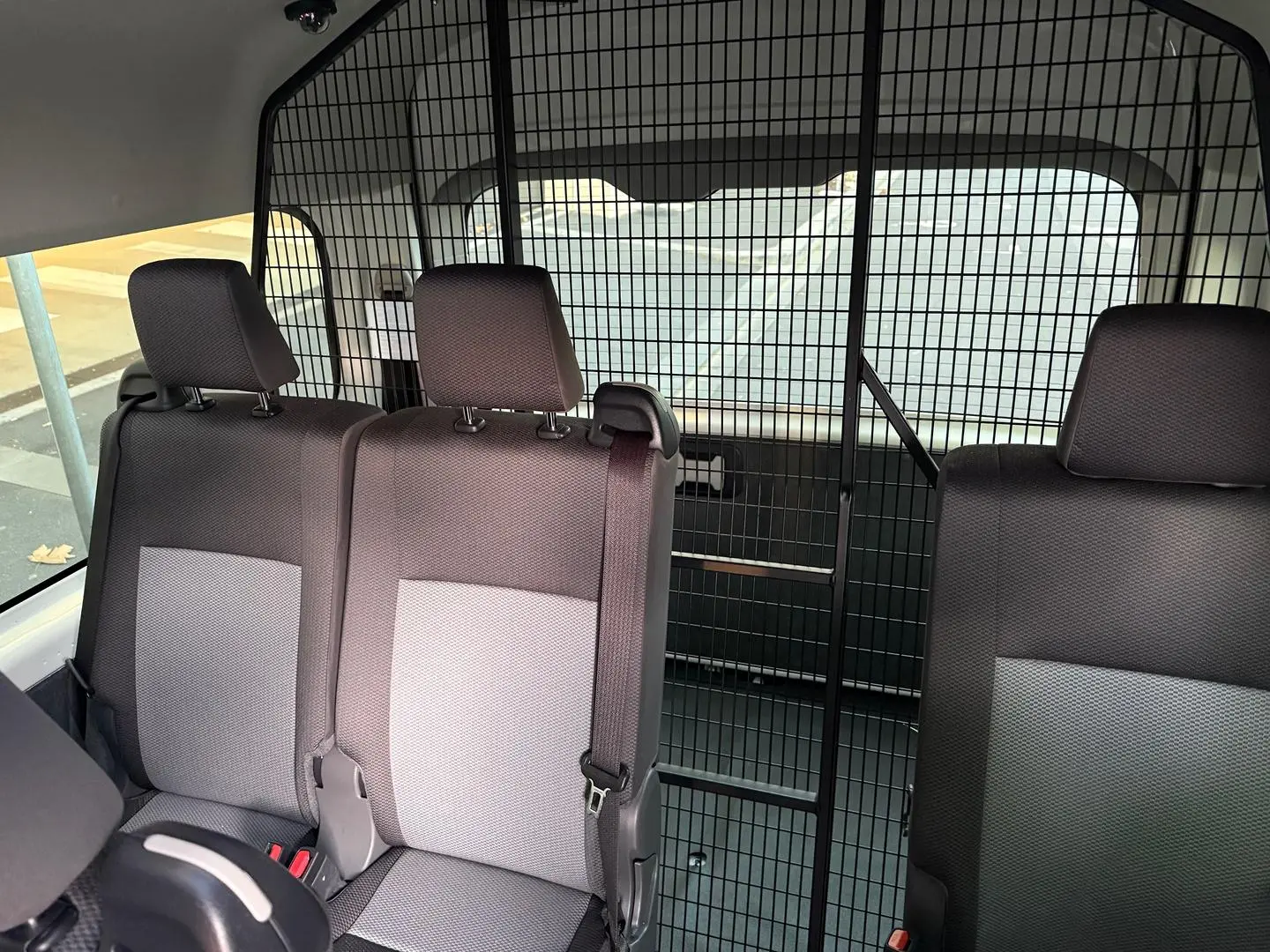 2019 Toyota Hiace Gallery Image 17