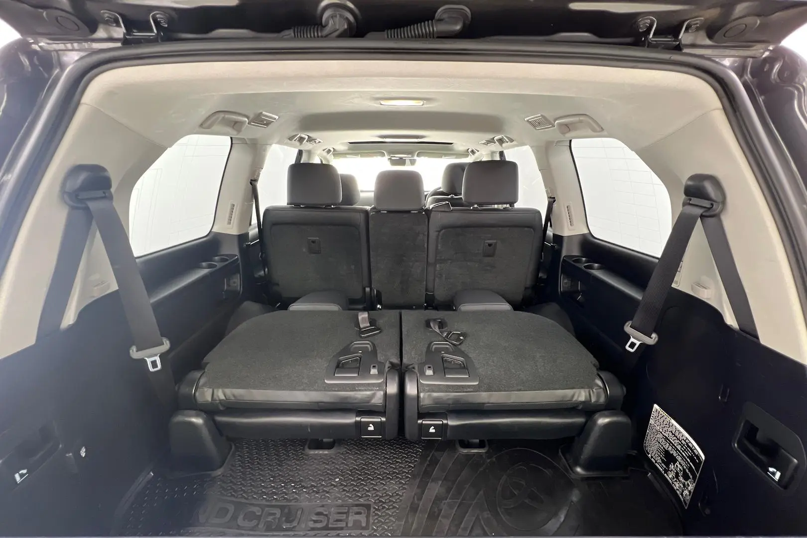 2019 Toyota Landcruiser Gallery Image 21