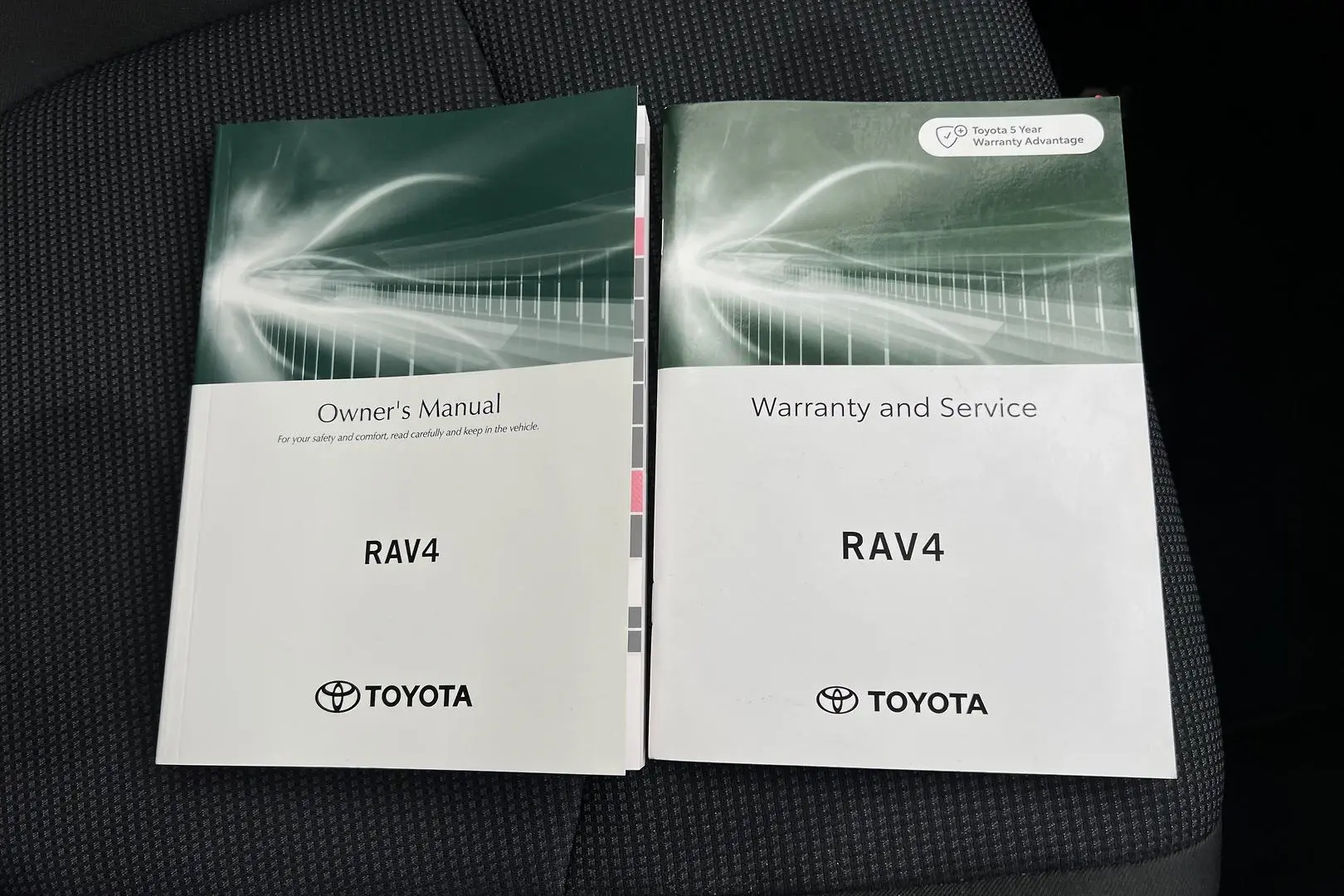 2022 Toyota RAV4 Gallery Image 23