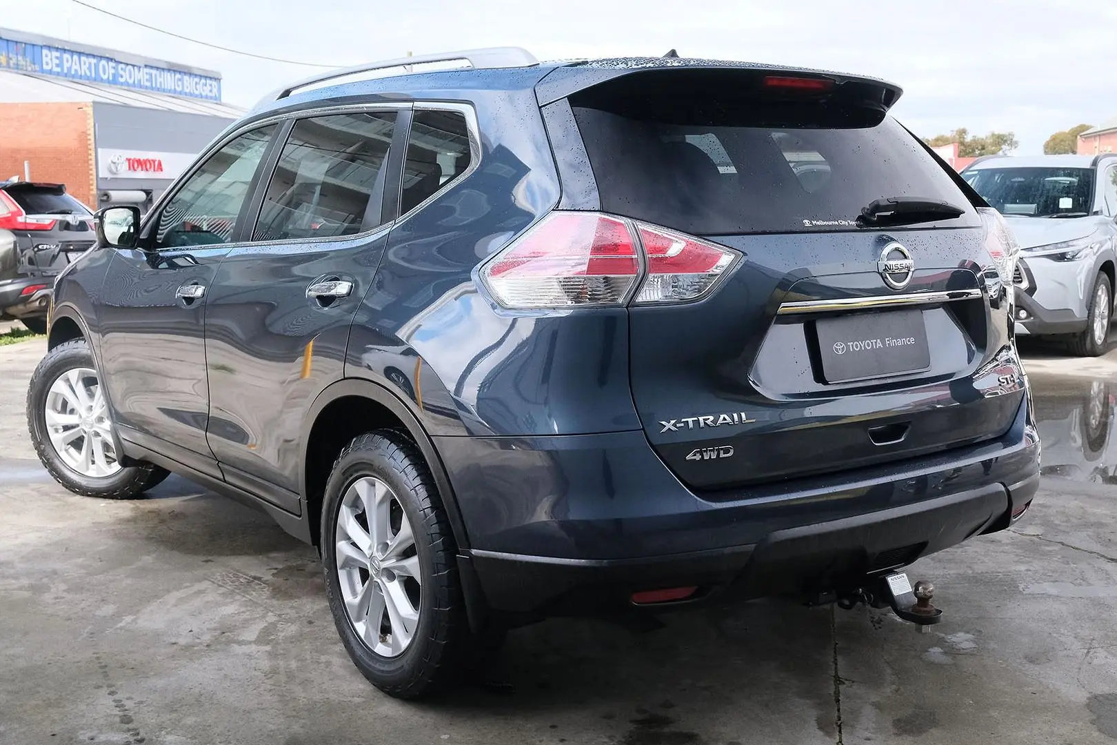 2015 Nissan X-TRAIL Gallery Image 2
