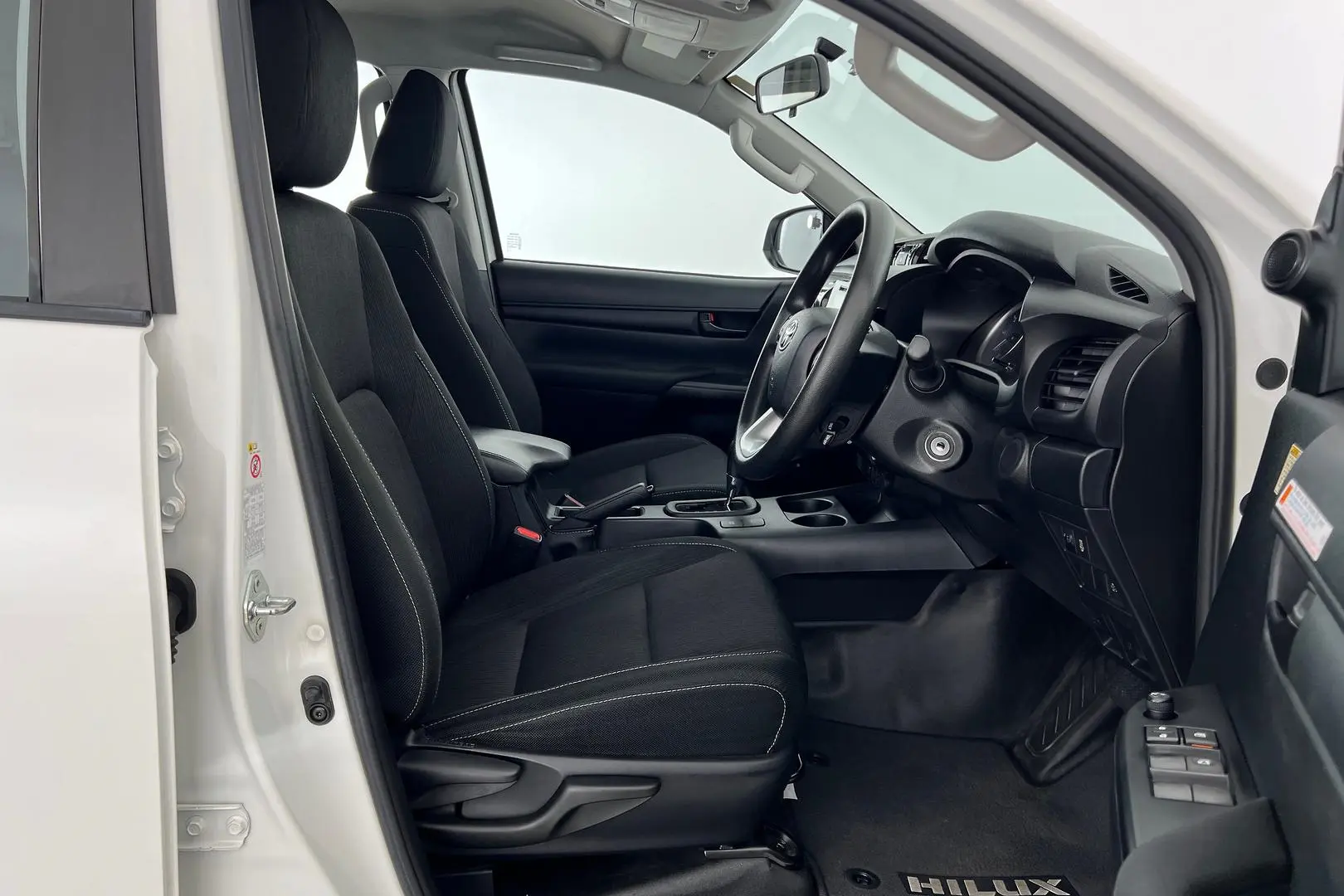 2018 Toyota Hilux Gallery Image 12