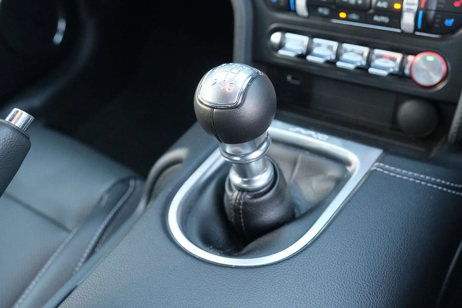 2022 Ford Mustang Gallery Image 17