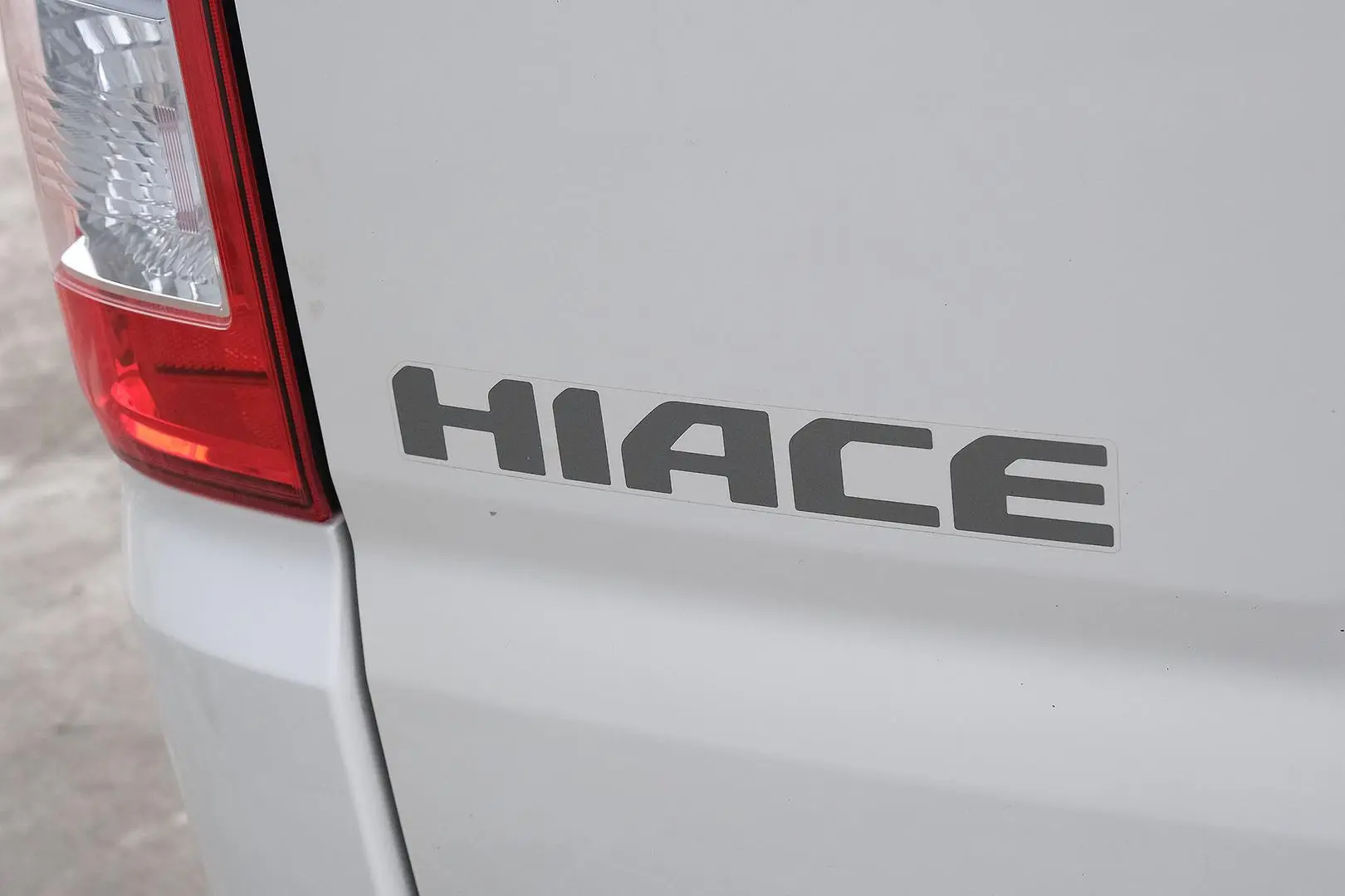 2021 Toyota Hiace Gallery Image 22