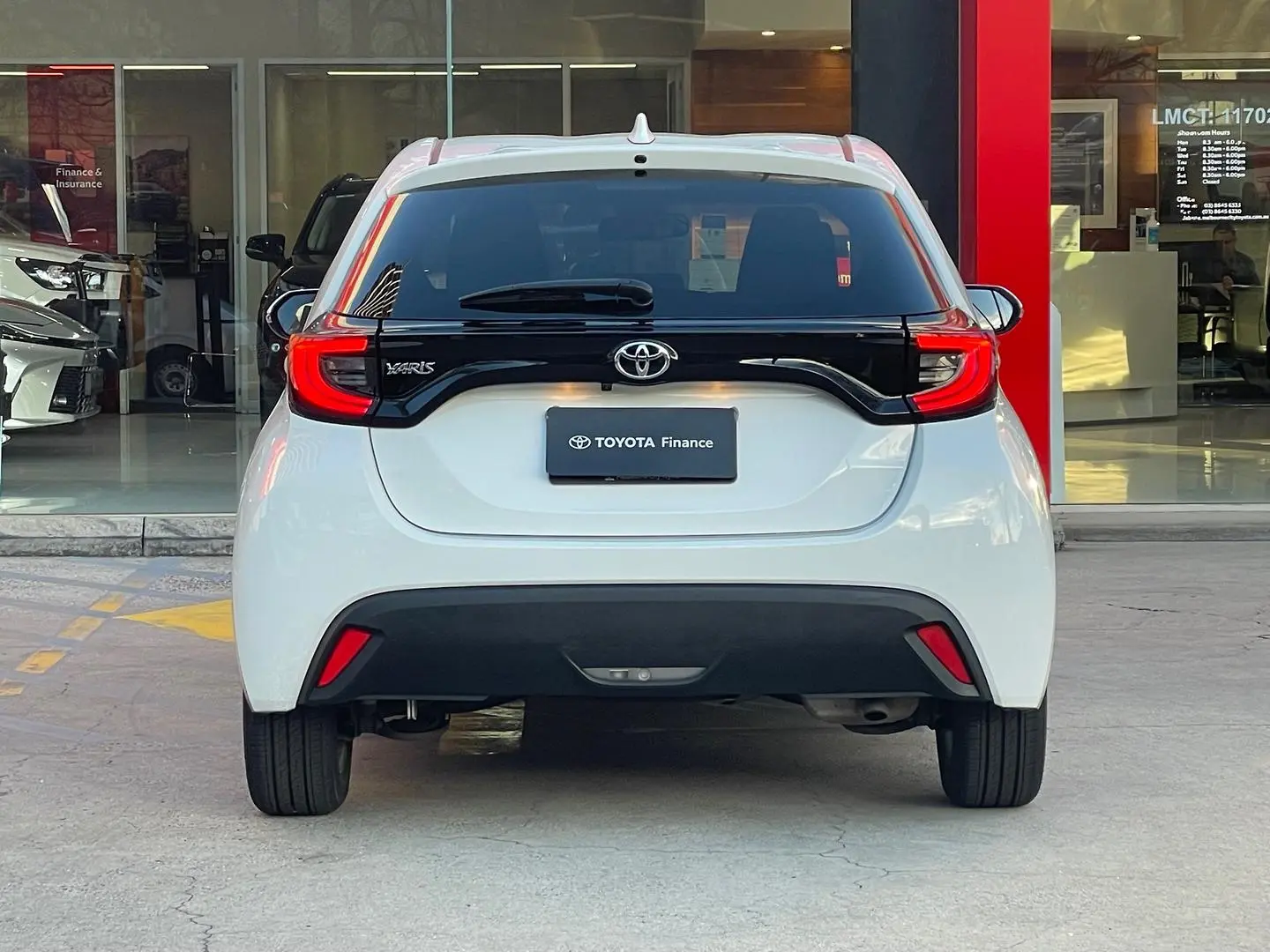 2020 Toyota Yaris Gallery Image 8