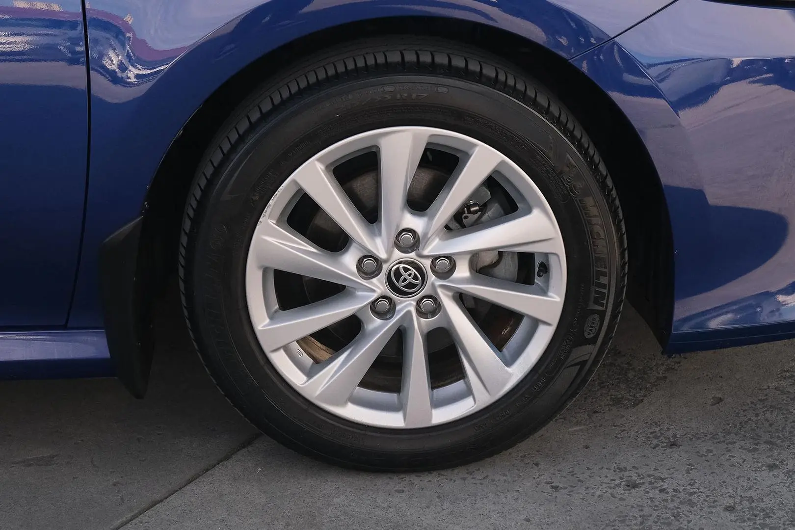 2021 Toyota Camry Gallery Image 6