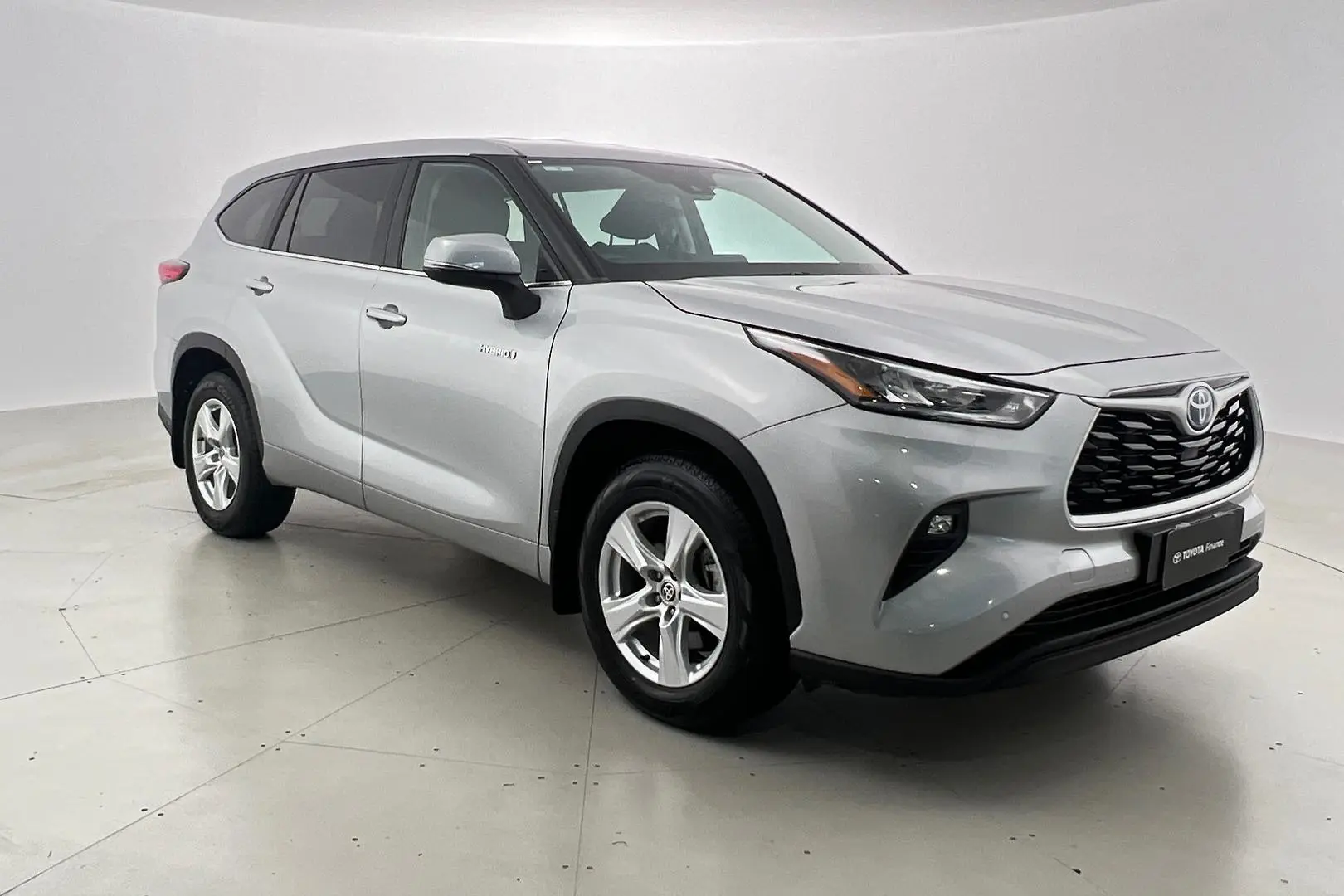 2023 Toyota Kluger Gallery Image 1