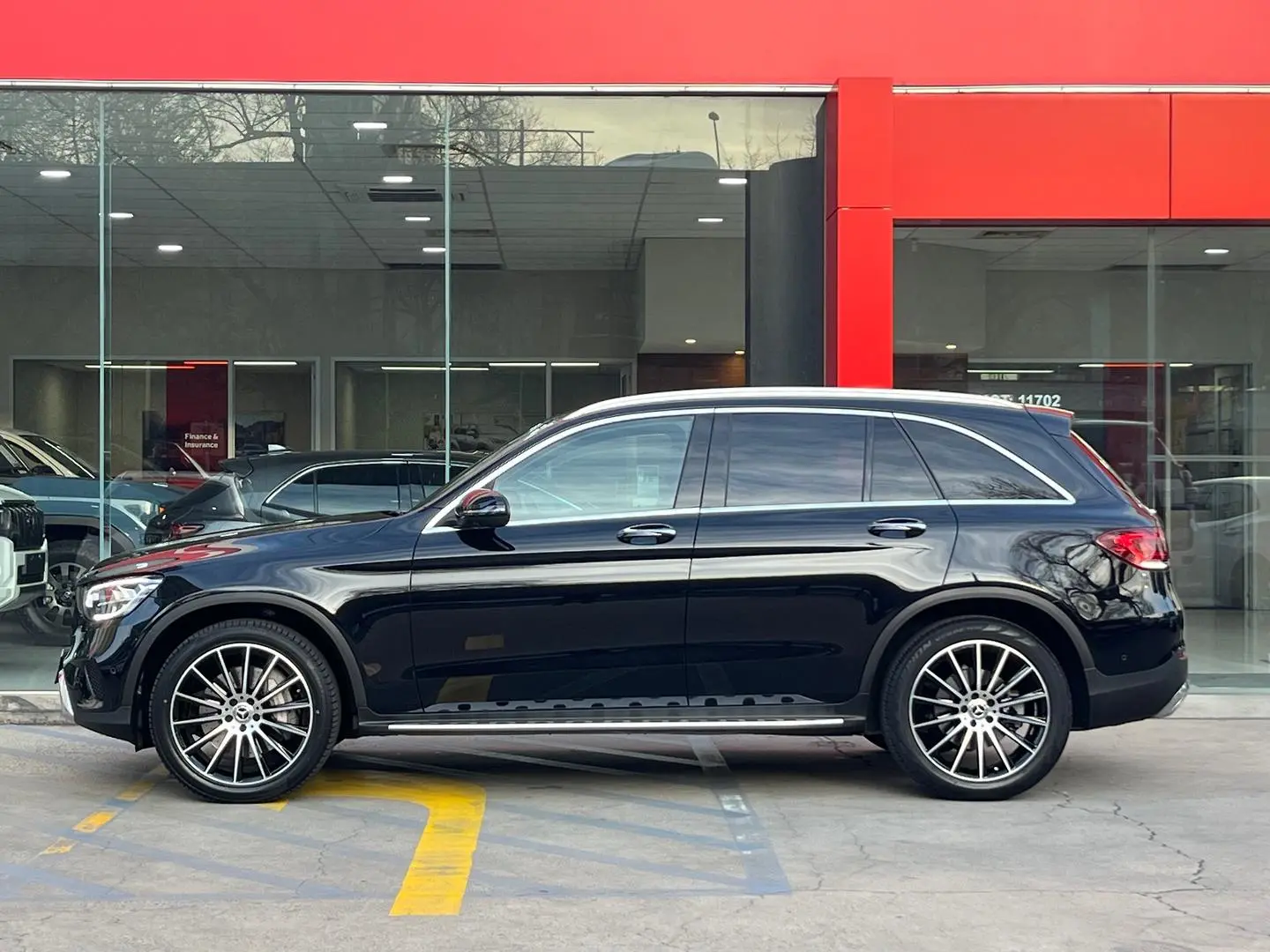 2022 Mercedes-Benz GLC-Class Gallery Image 7