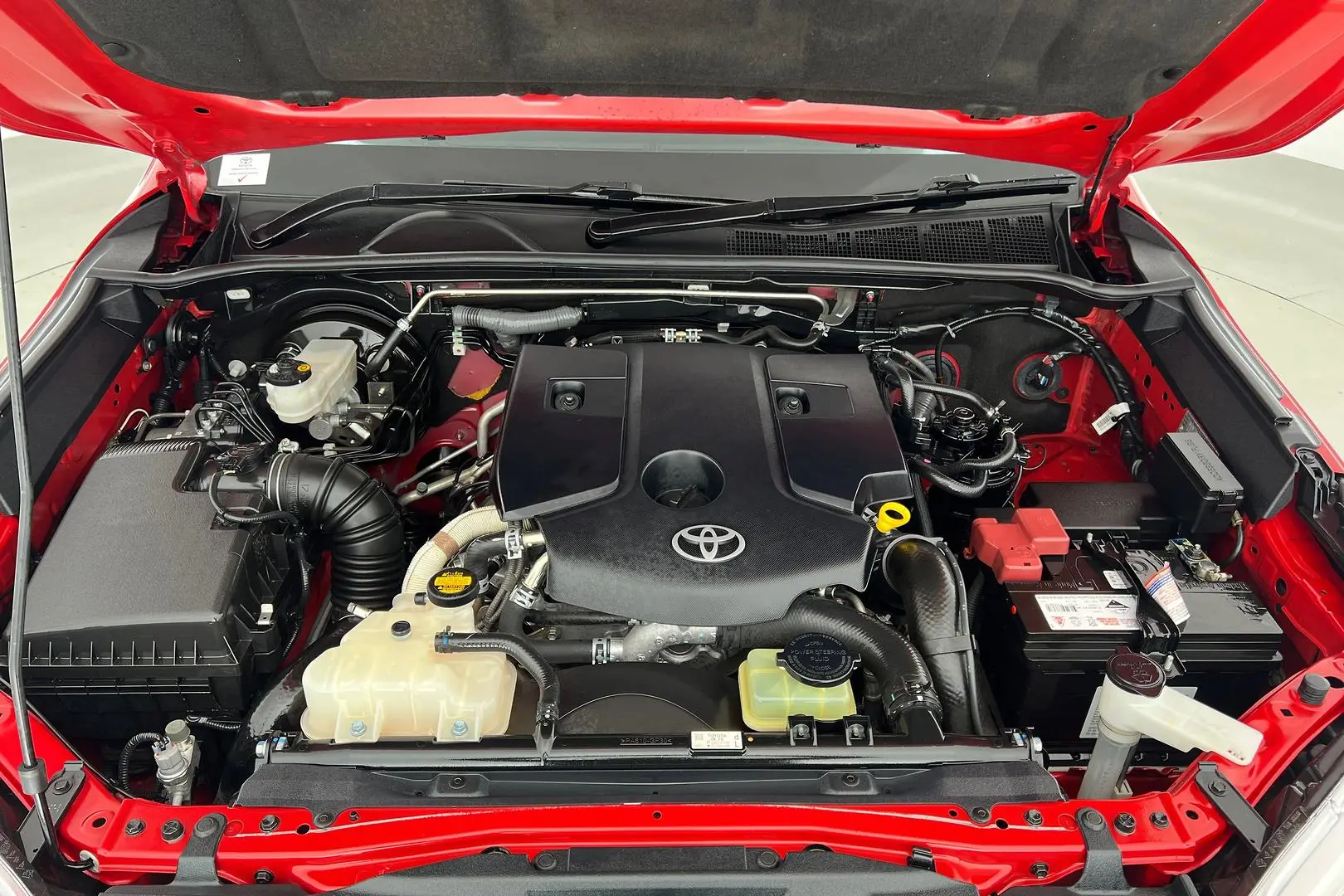 2016 Toyota Hilux Gallery Image 24