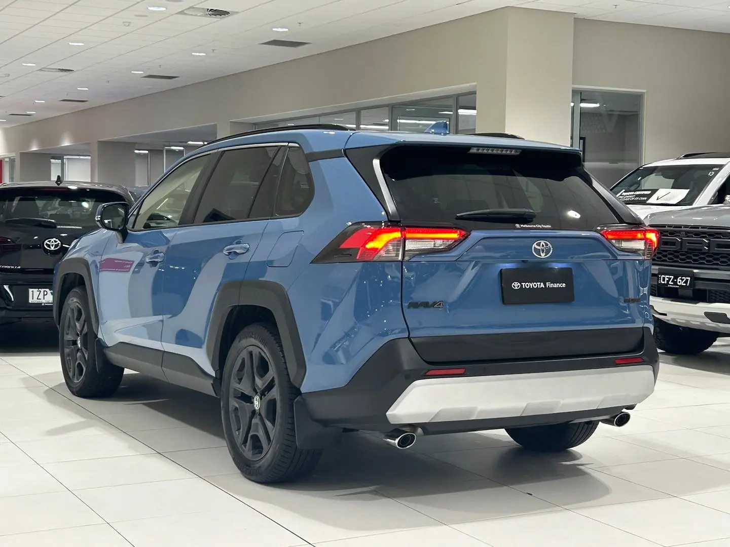 2024 Toyota RAV4 Gallery Image 7