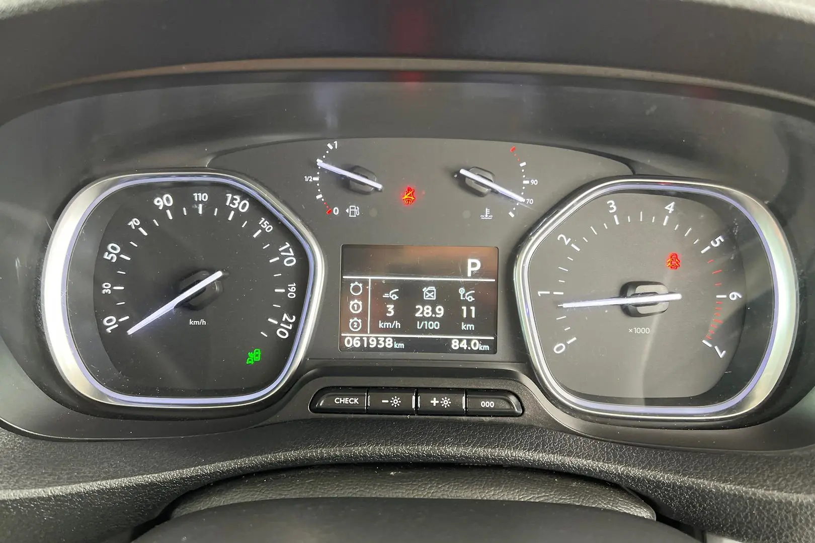 2020 Peugeot Expert Gallery Image 20