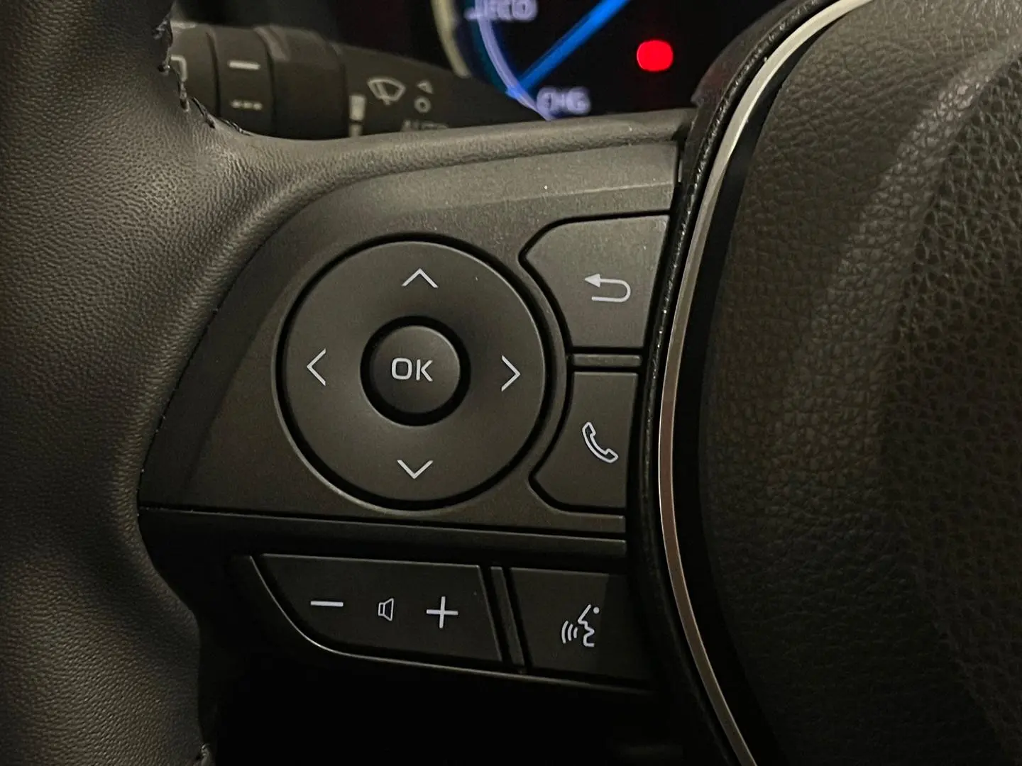 2024 Toyota RAV4 Gallery Image 21