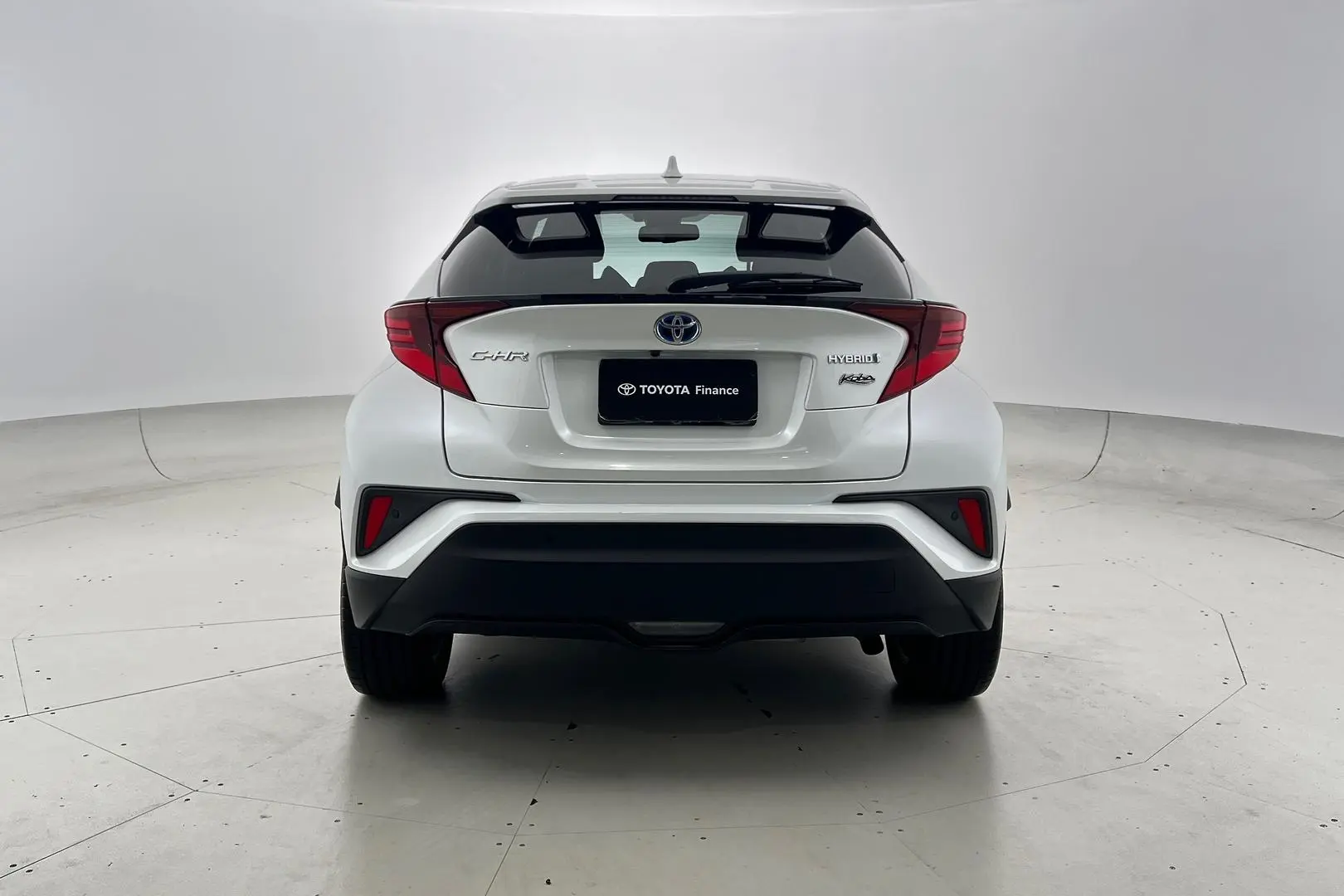 2022 Toyota C-HR Gallery Image 3