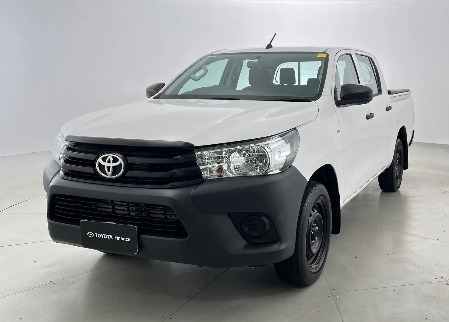 2019 Toyota Hilux Gallery Image 9