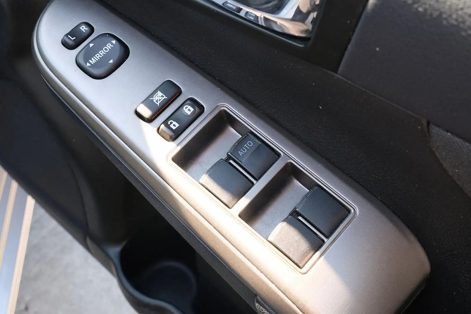 2012 Toyota Aurion Gallery Image 12
