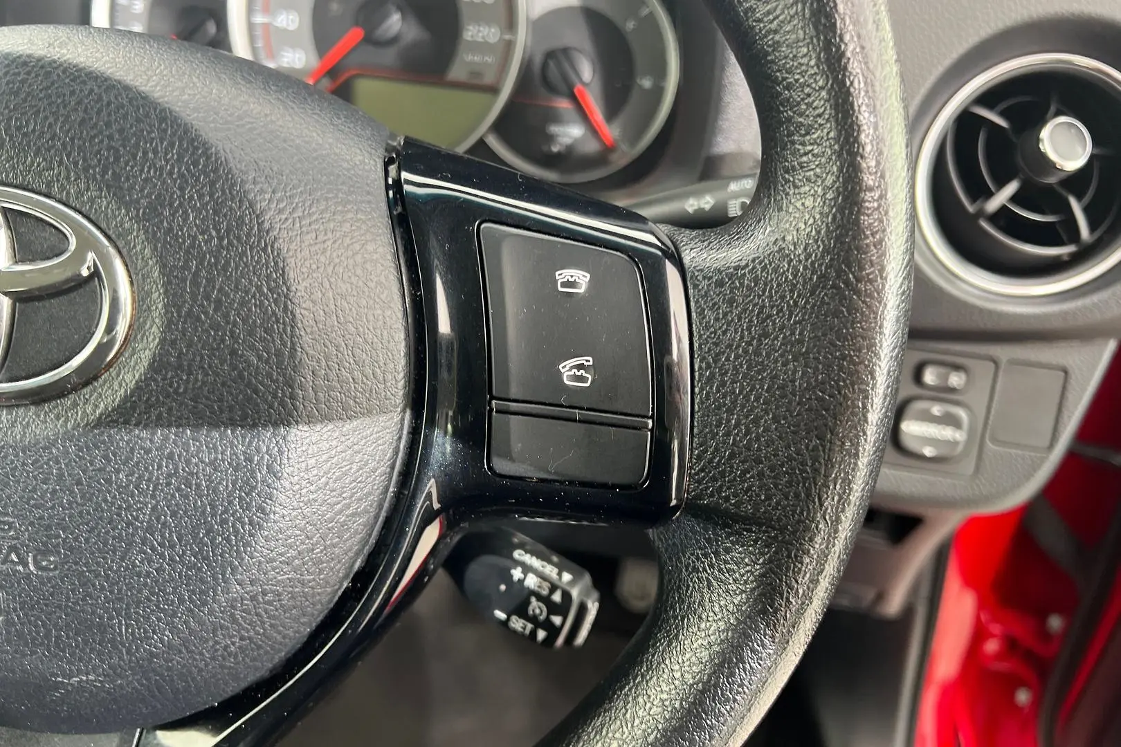 2019 Toyota Yaris Gallery Image 17