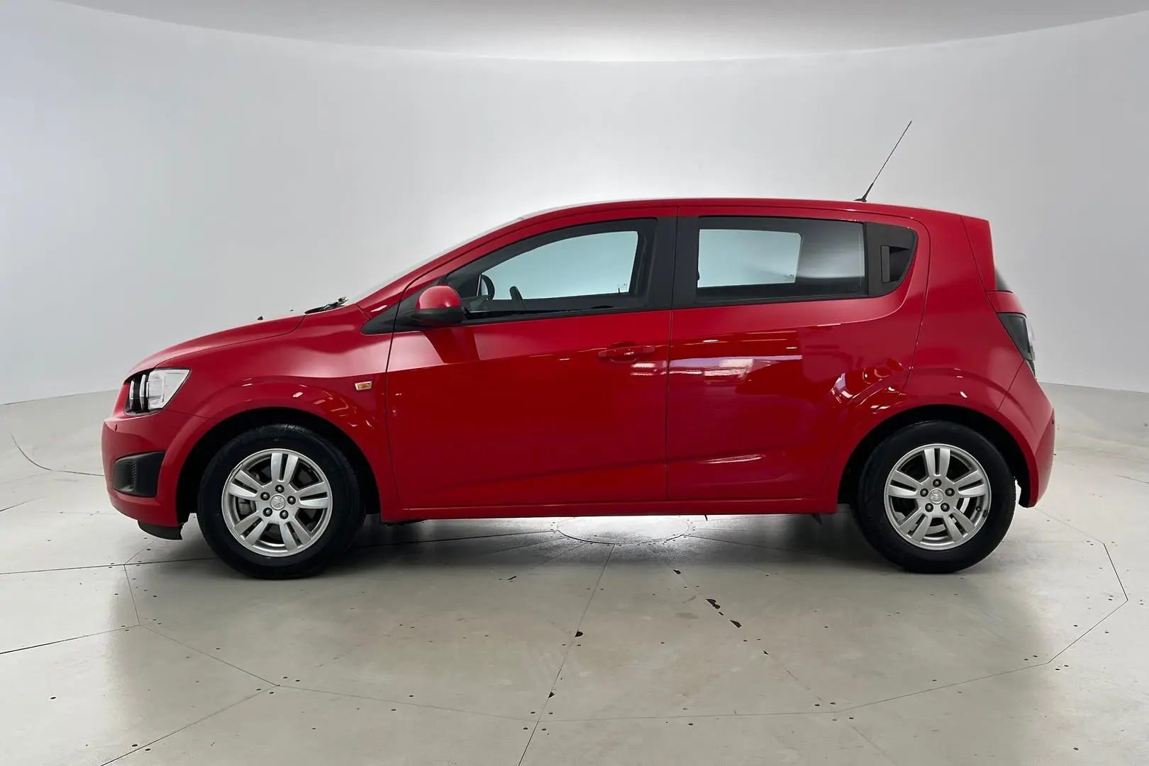 2014 Holden Barina Gallery Image 8
