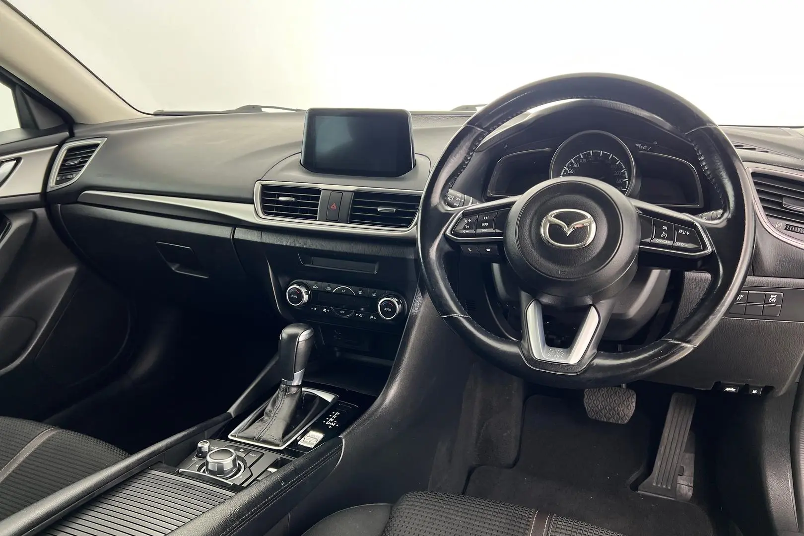 2017 Mazda 3 Gallery Image 3