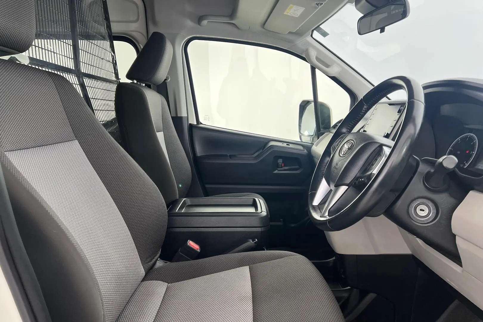 2022 Toyota Hiace Gallery Image 13