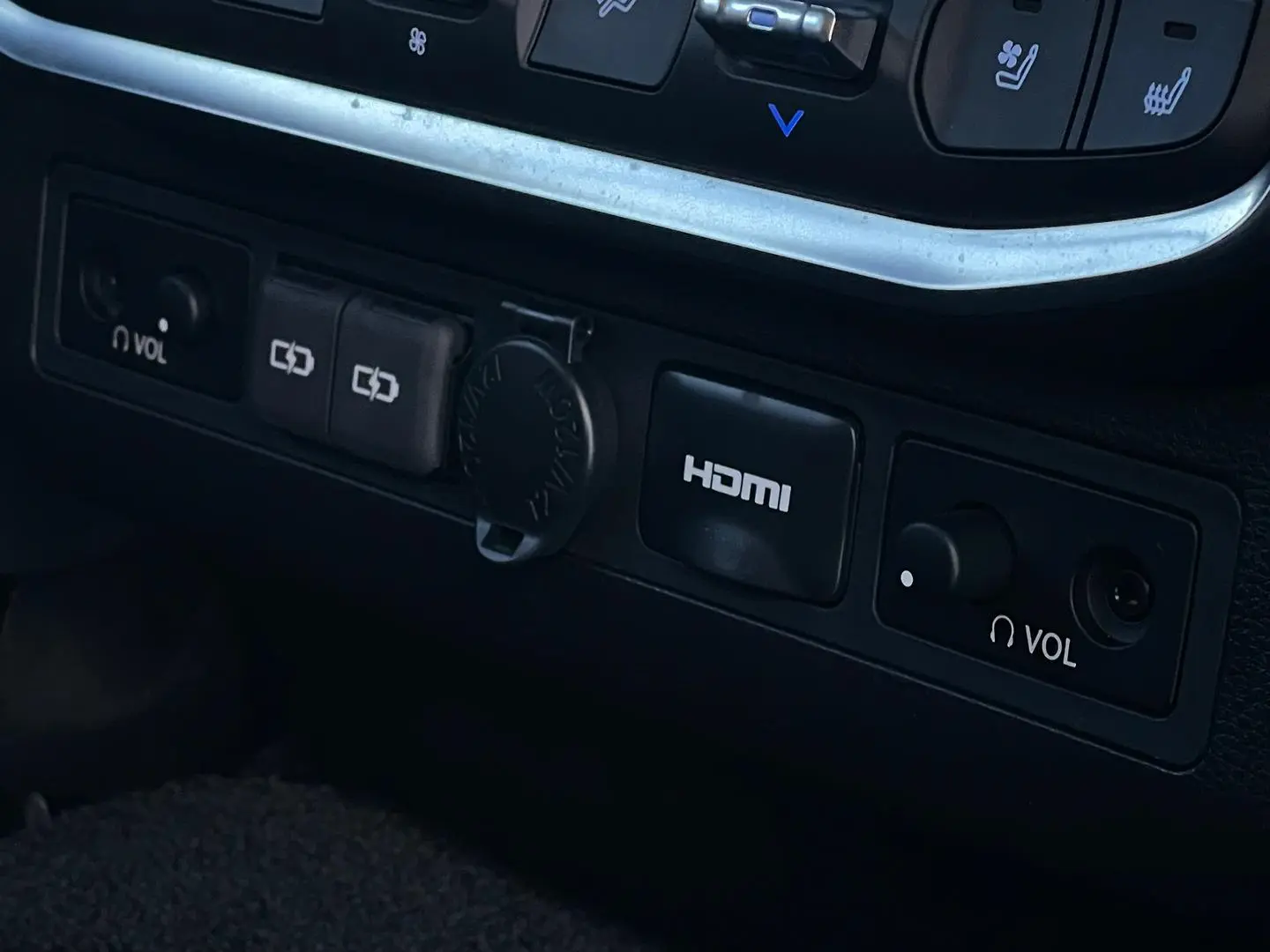 2024 Toyota Landcruiser Gallery Image 18