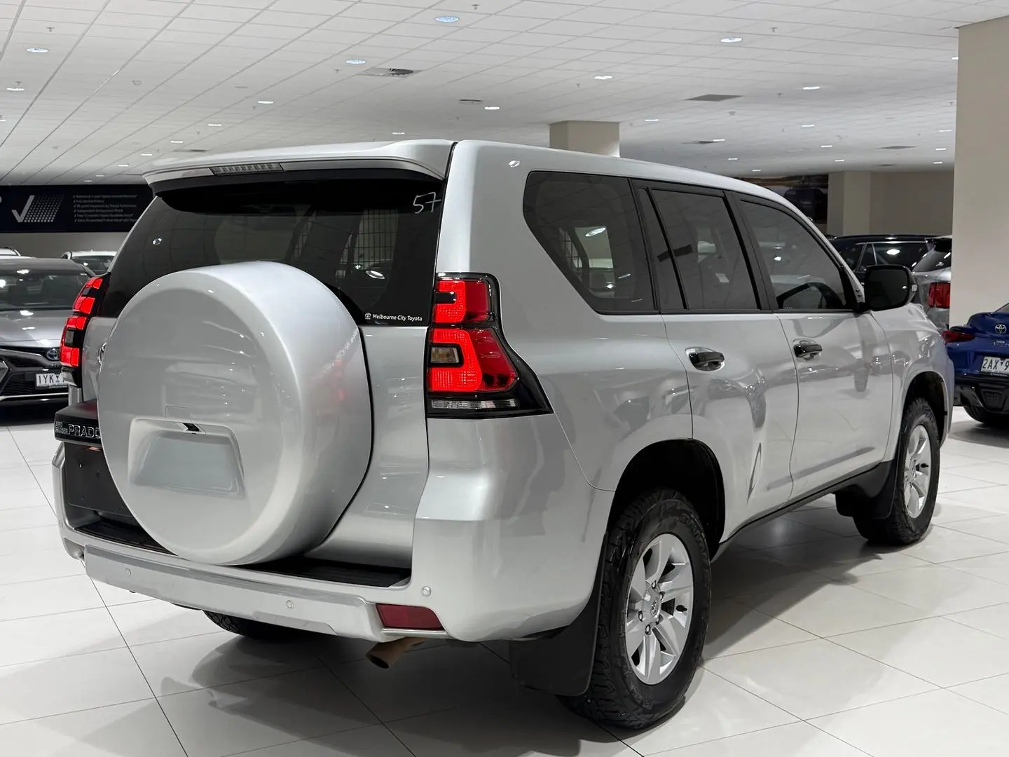 2022 Toyota Landcruiser Prado Gallery Image 10