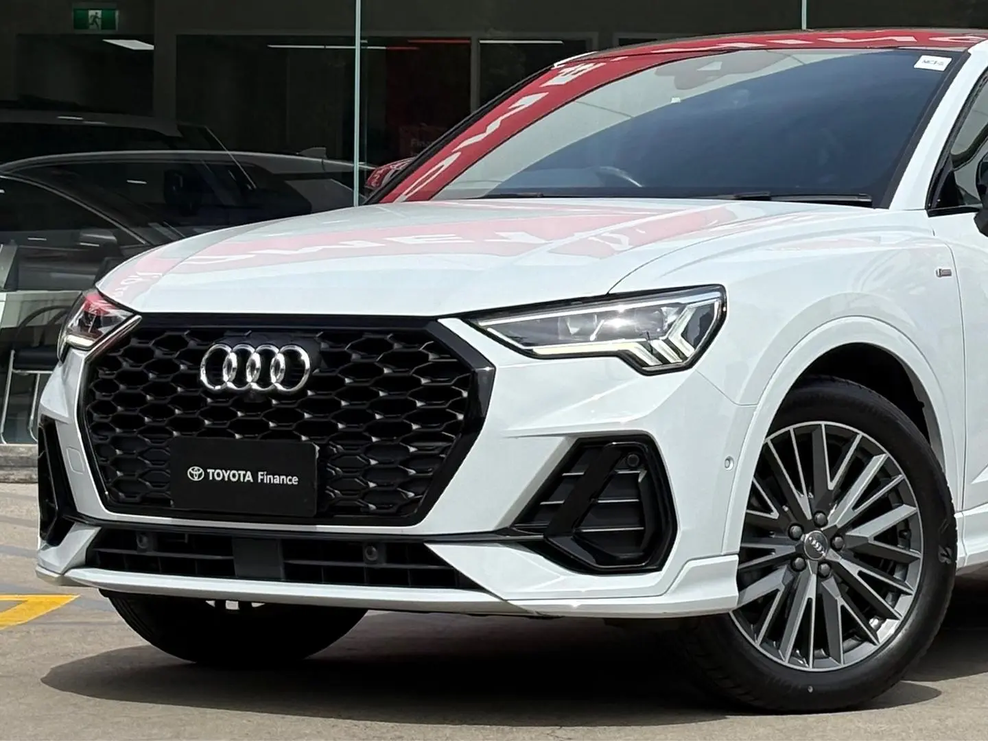 2020 Audi Q3 Gallery Image 7