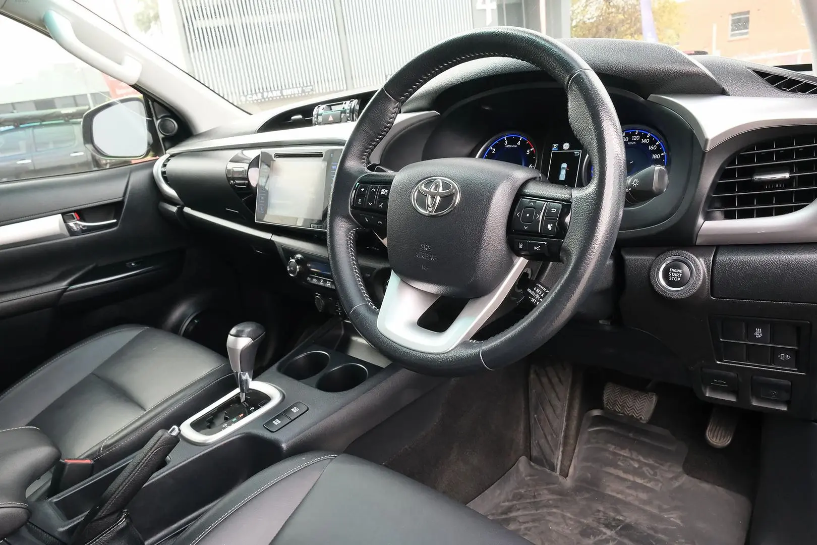 2020 Toyota Hilux Gallery Image 7