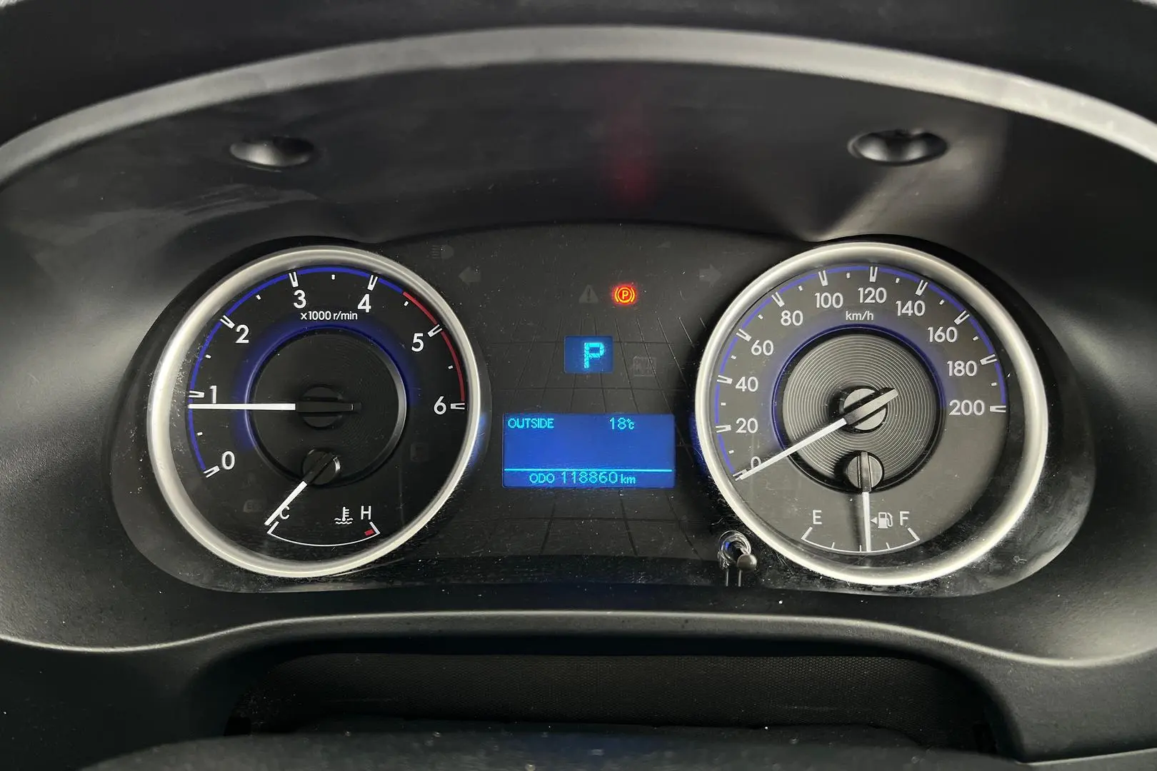 2018 Toyota Hilux Gallery Image 16