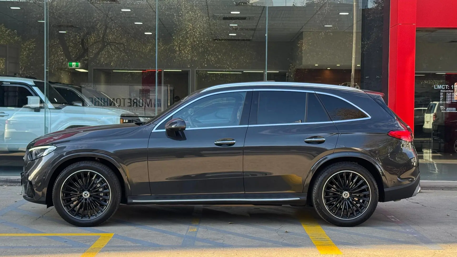 2023 Mercedes-Benz GLC-Class Gallery Image 9