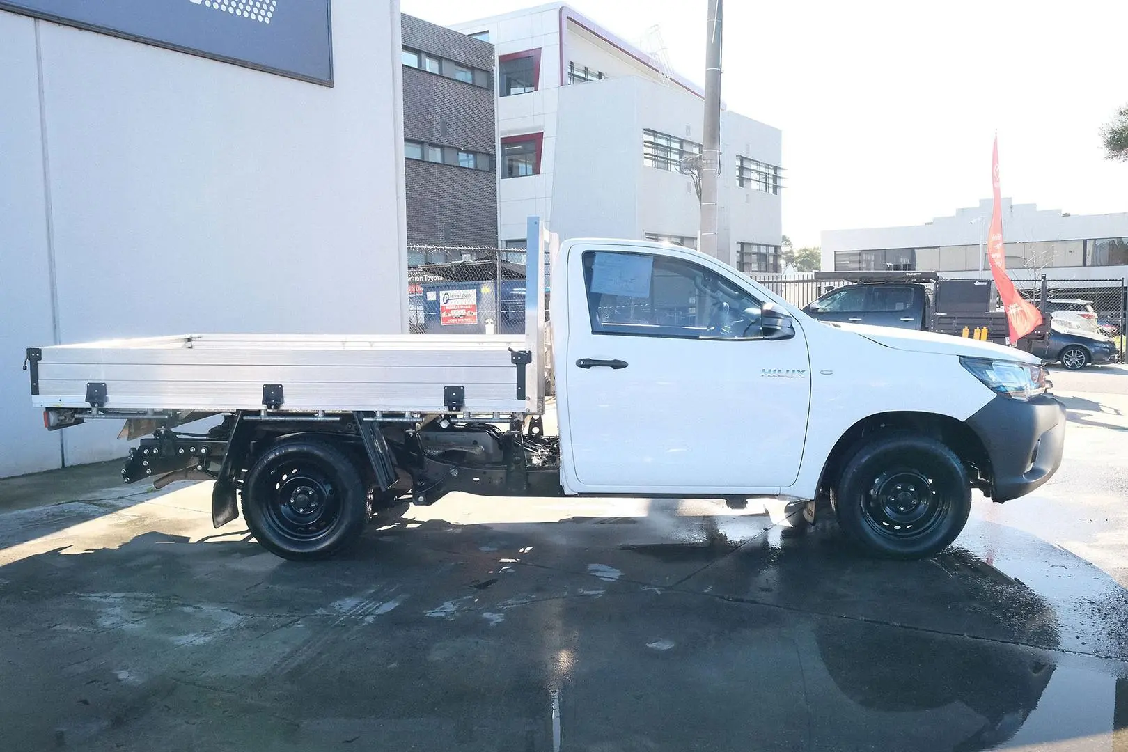 2020 Toyota Hilux Gallery Image 6