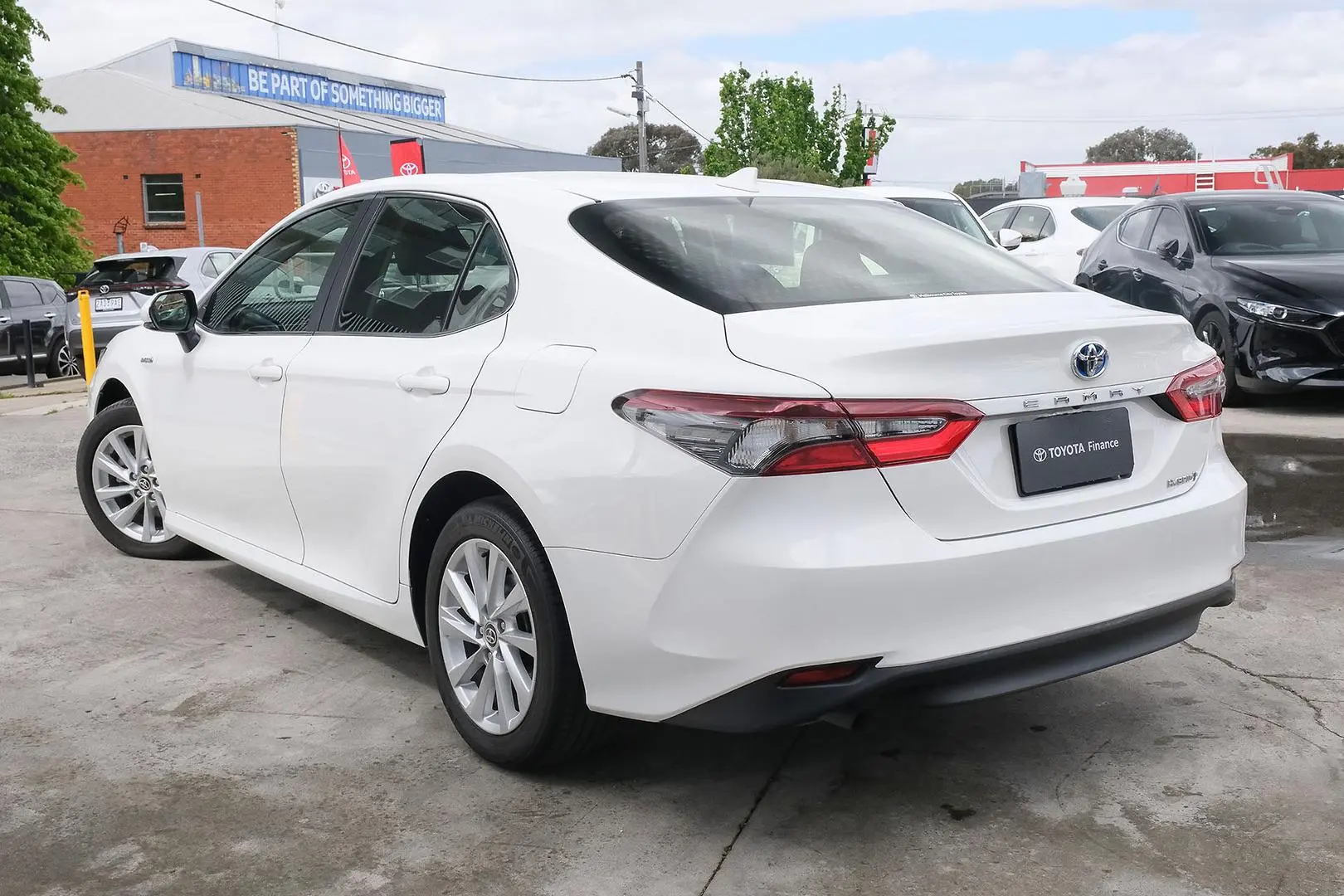 2023 Toyota Camry Gallery Image 2