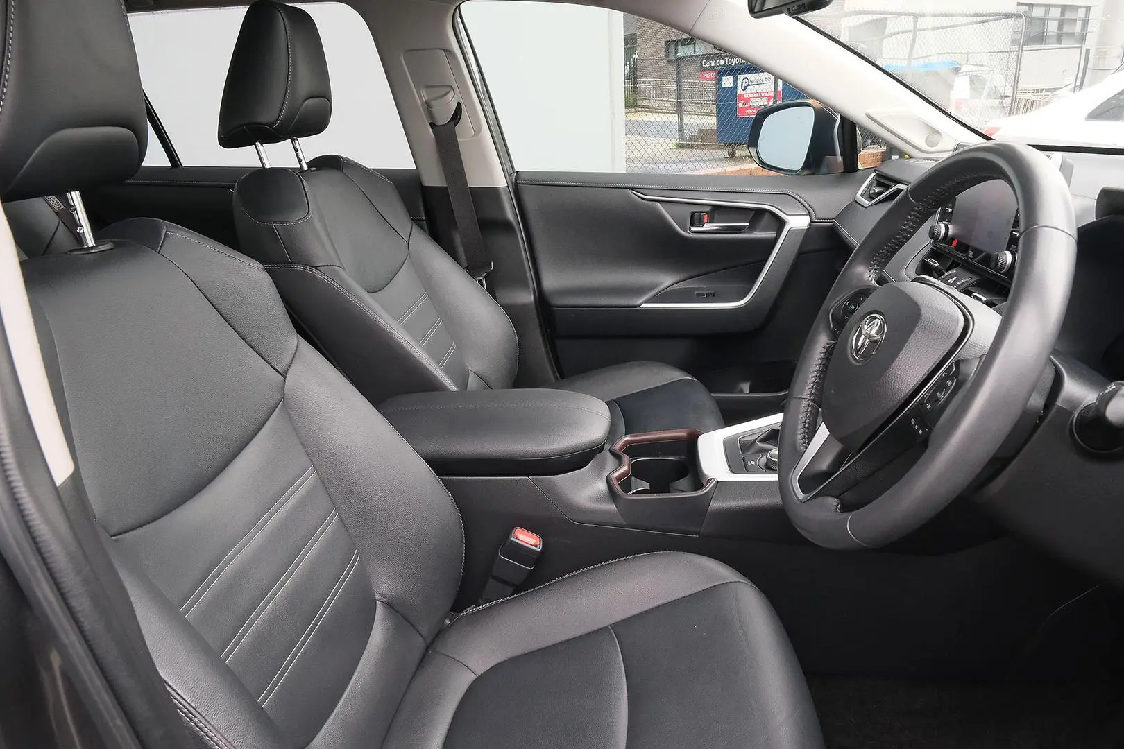 2021 Toyota RAV4 Gallery Image 15