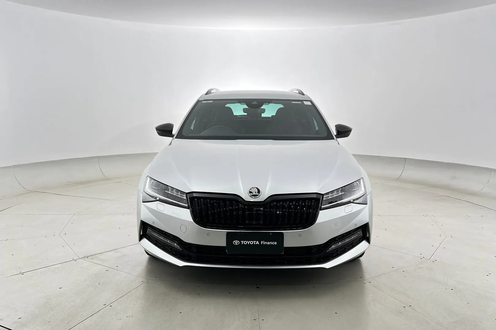 2021 SKODA Superb Image 10