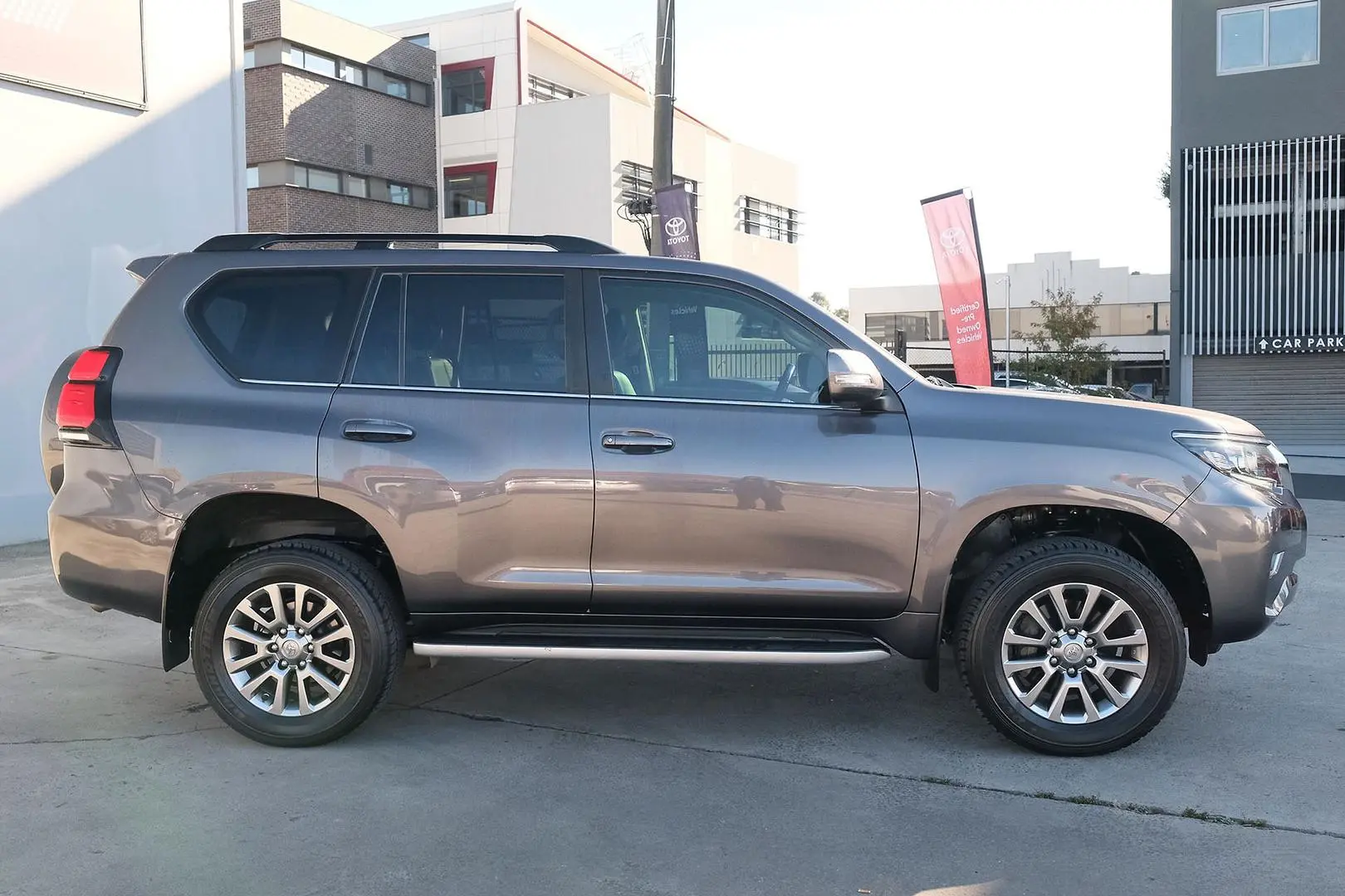 2020 Toyota Landcruiser Prado Gallery Image 5