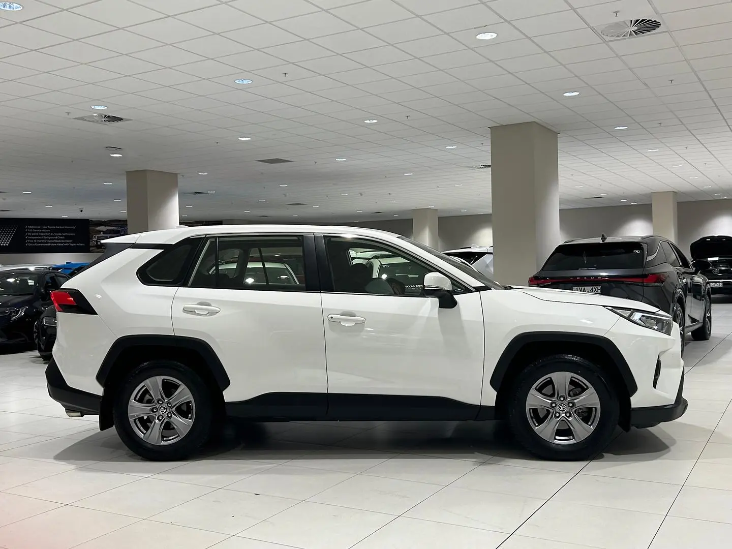 2022 Toyota RAV4 Gallery Image 2