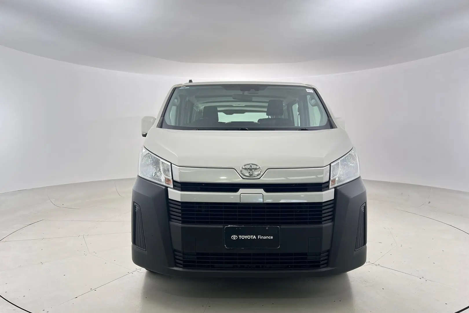 2020 Toyota Hiace Gallery Image 11
