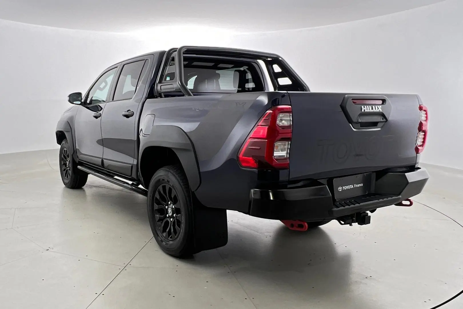 2022 Toyota Hilux Gallery Image 8