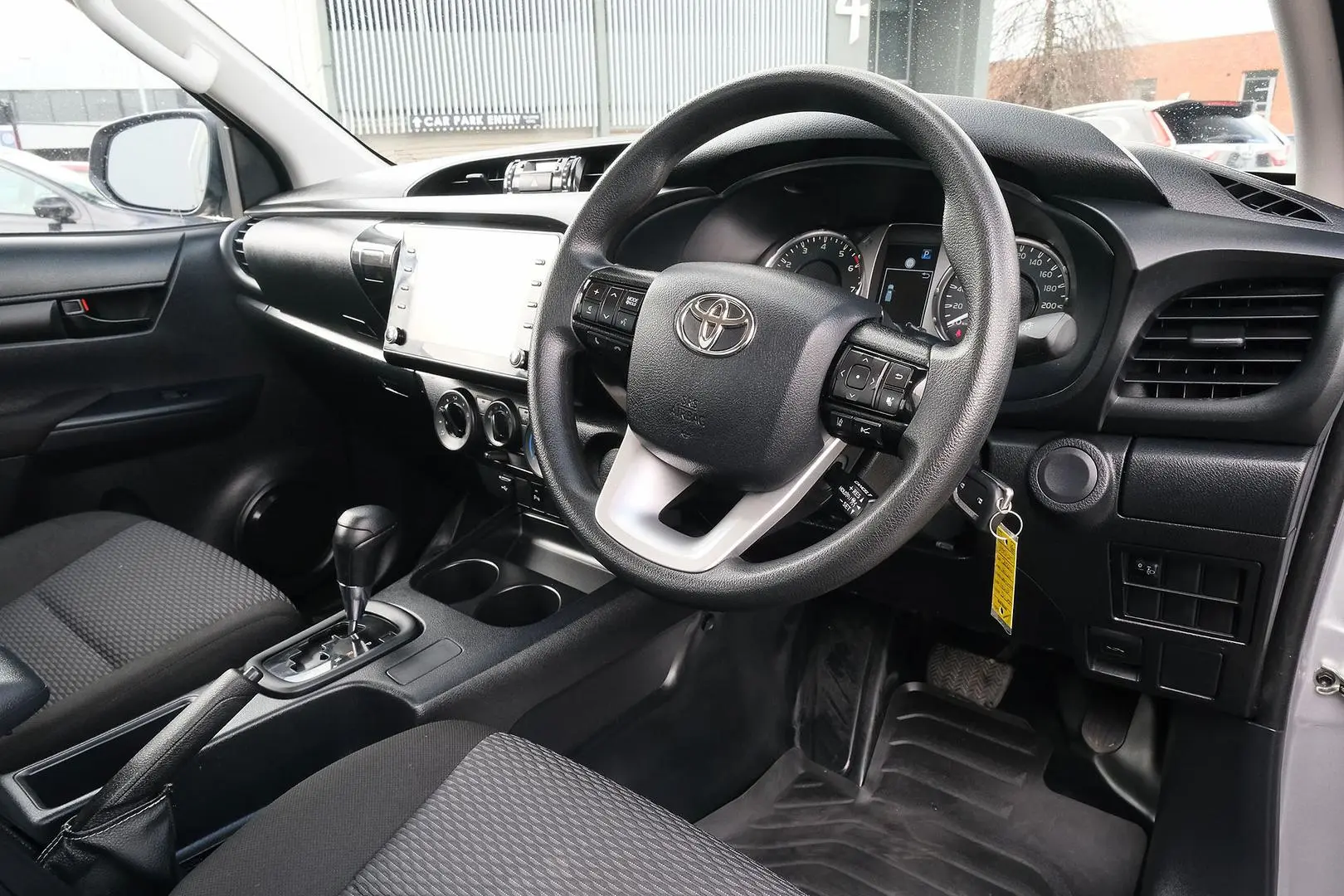 2024 Toyota Hilux Gallery Image 8