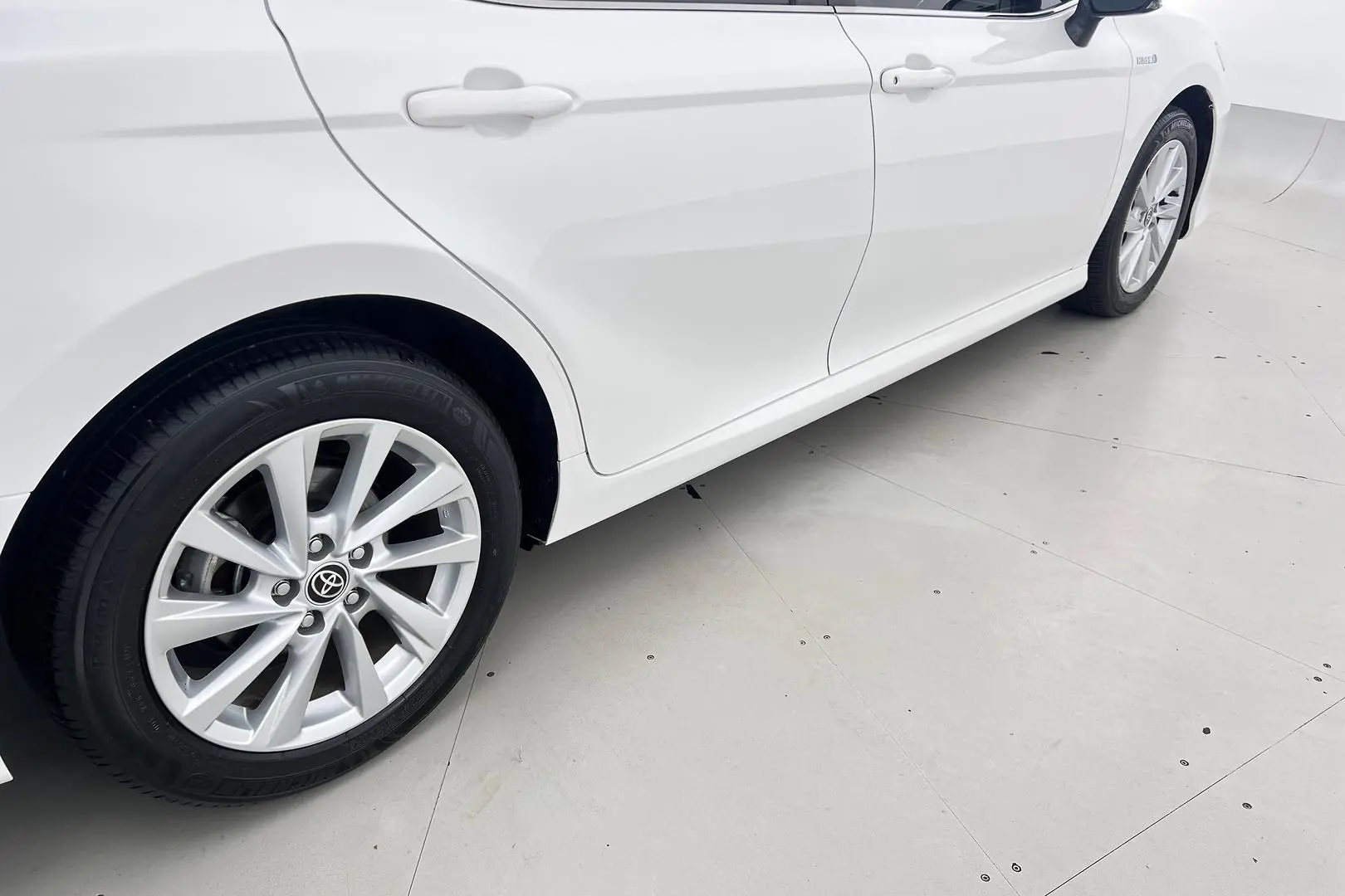 2021 Toyota Camry Gallery Image 9