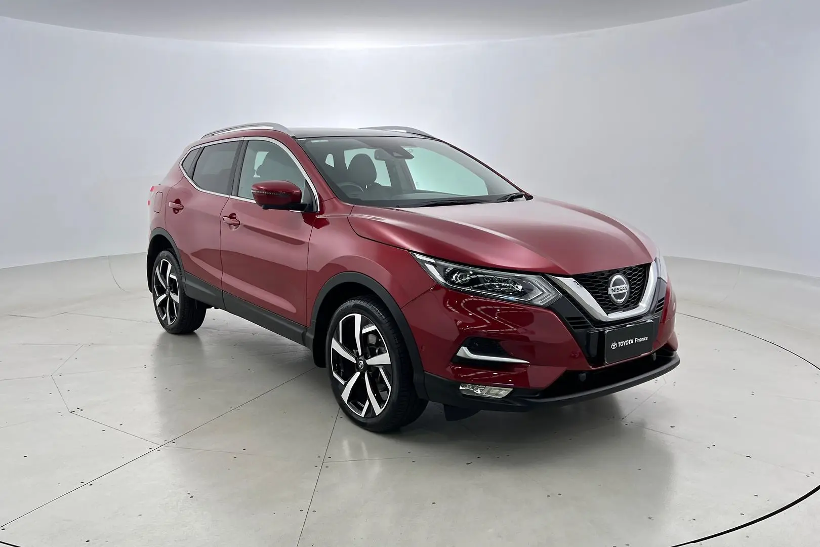 2019 Nissan Qashqai Gallery Image 1