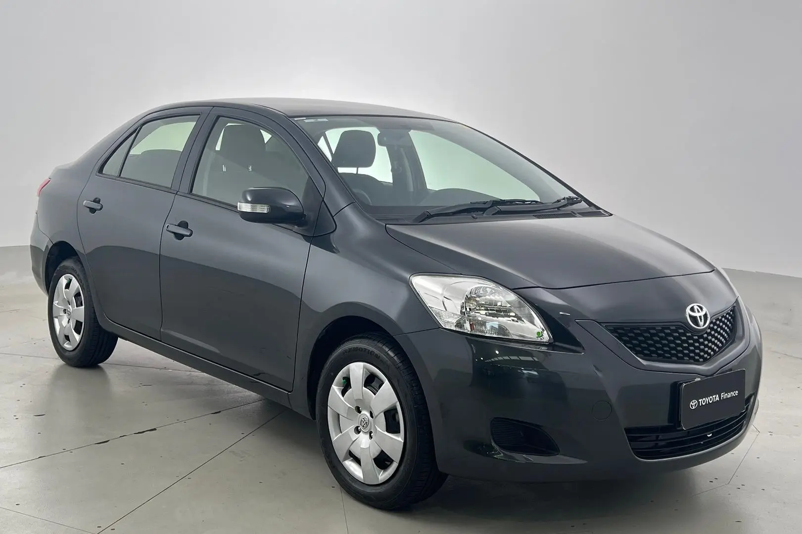 2013 Toyota Yaris Gallery Image 1
