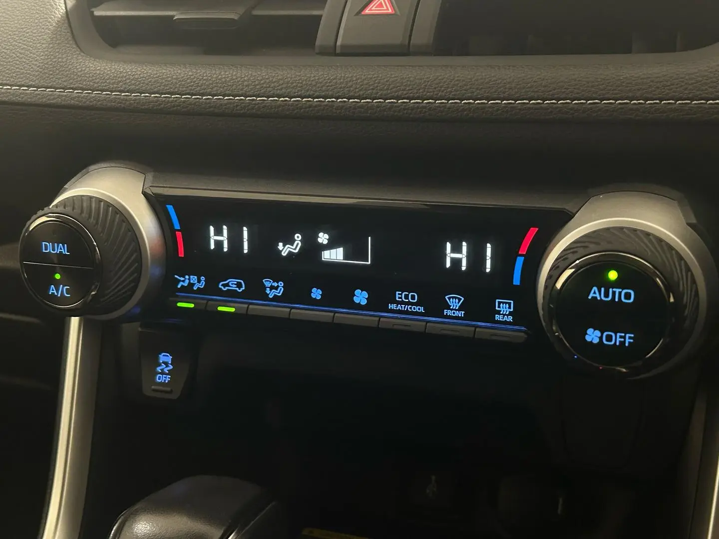 2021 Toyota RAV4 Gallery Image 15