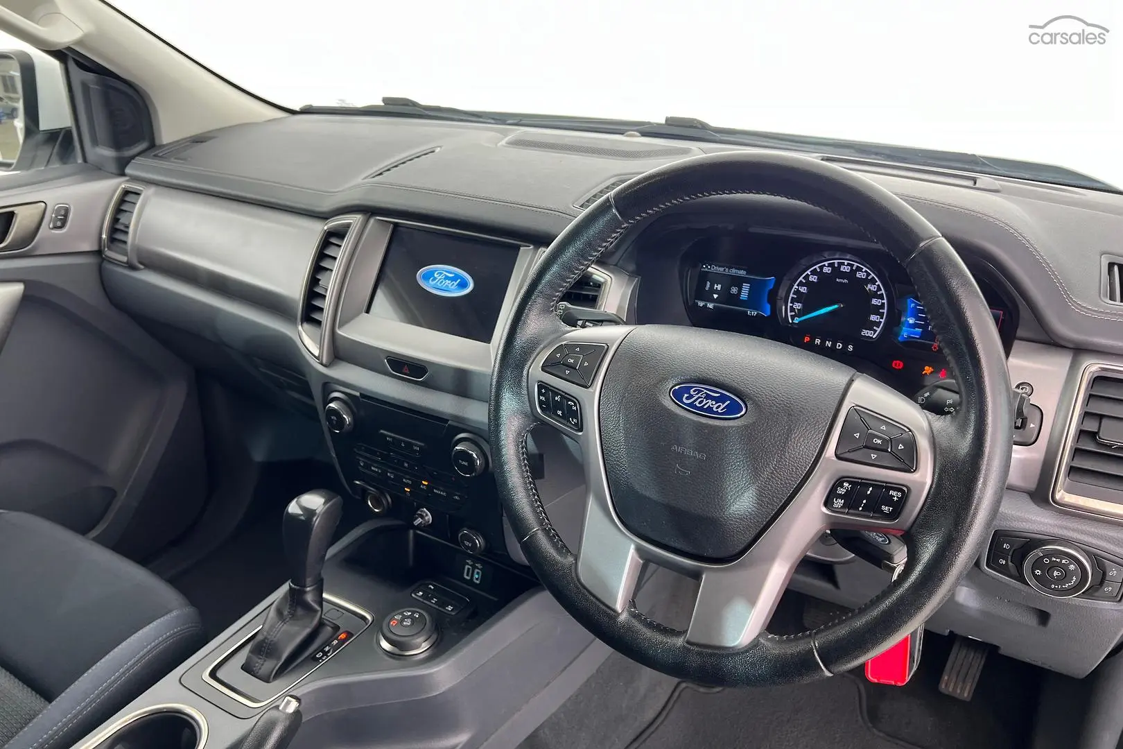 2016 Ford Everest Image 3