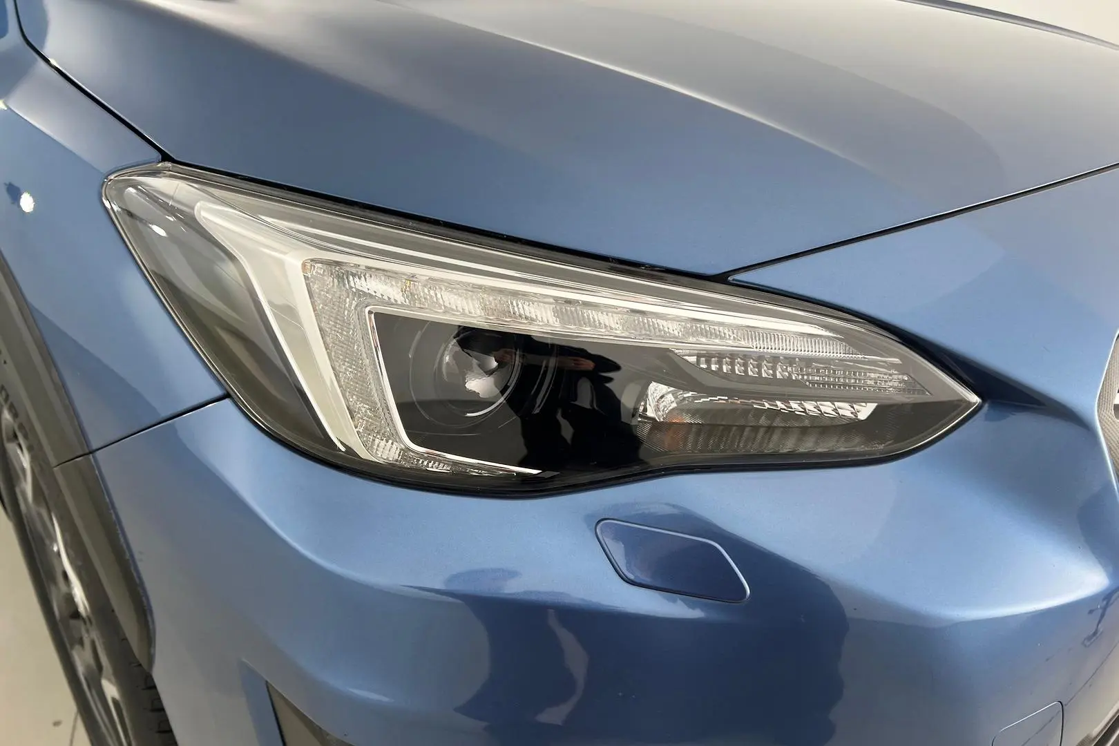 2017 Subaru XV Gallery Image 2