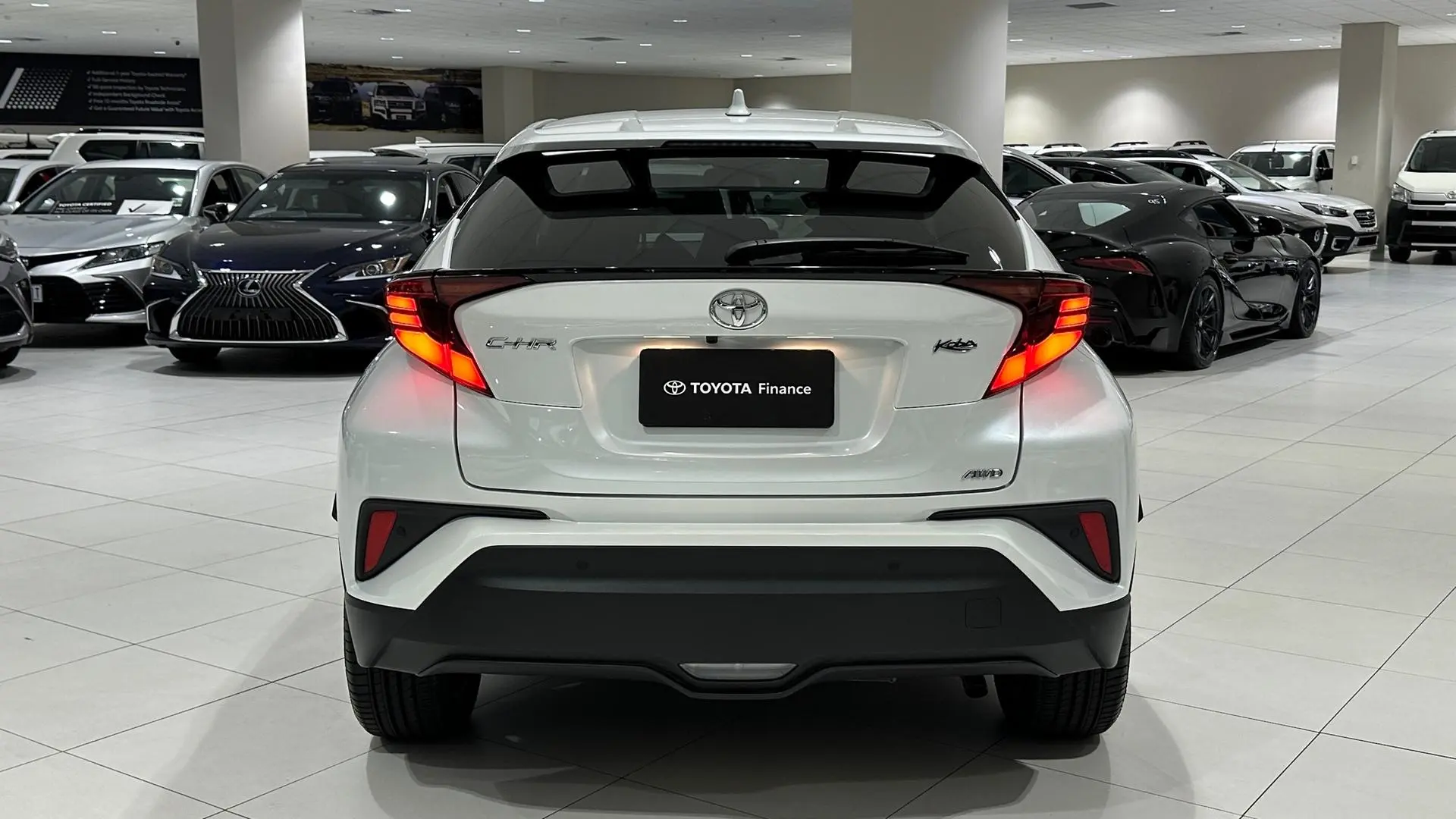 2022 Toyota C-HR Gallery Image 9