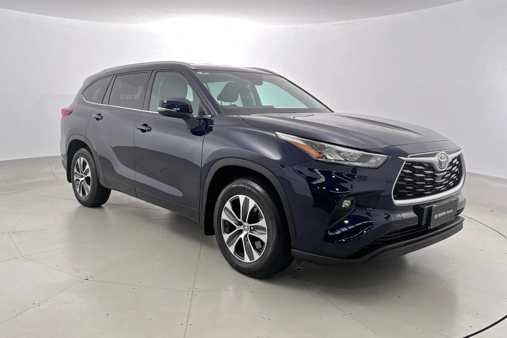 2022 Toyota Kluger Gallery Image 1