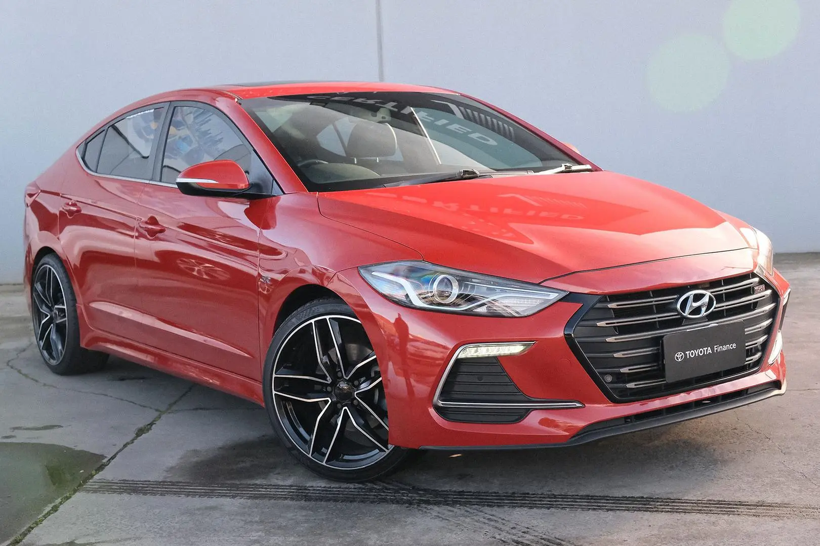 2017 Hyundai Elantra Gallery Image 1