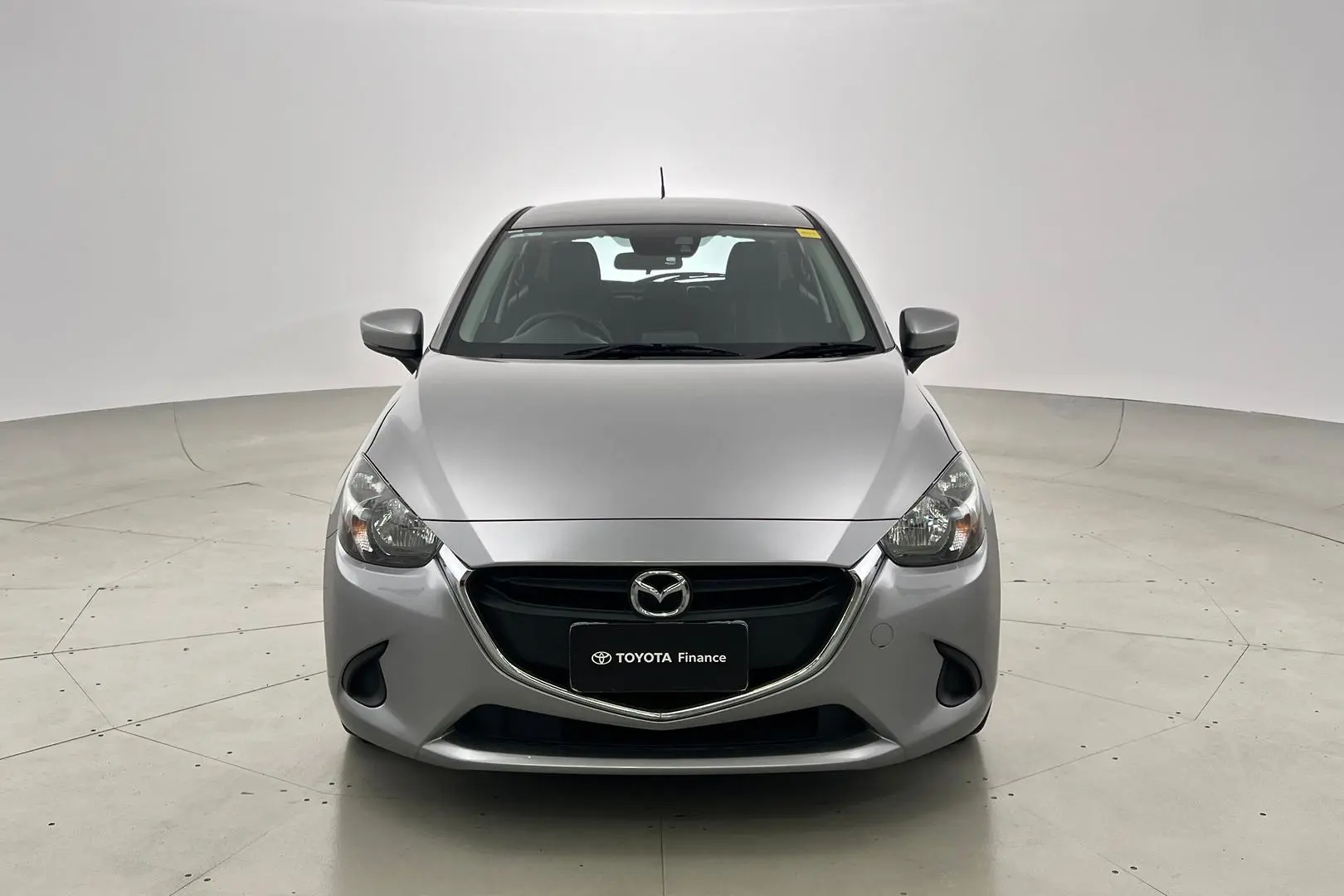 2017 Mazda 2 Gallery Image 10