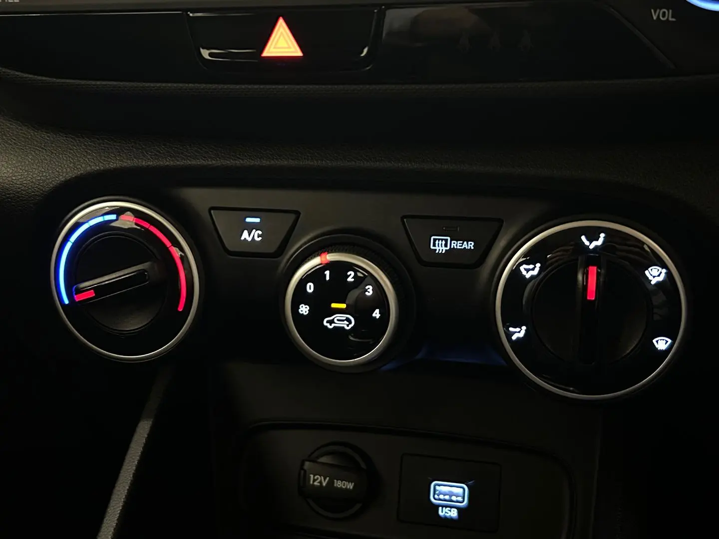 2021 Hyundai Venue Gallery Image 18